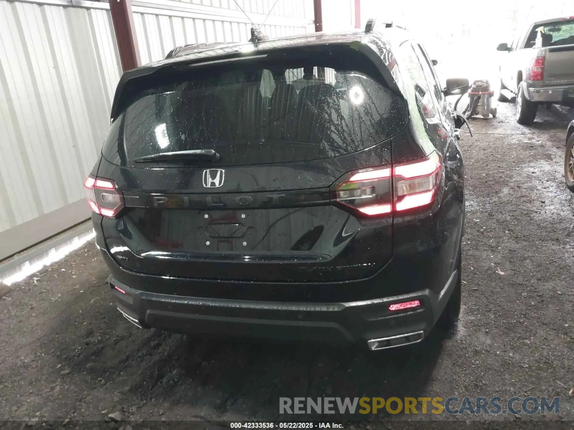 16 fotografías del automóvil dañado 5FNYG1H95SB082691 HONDA PILOT 2025
