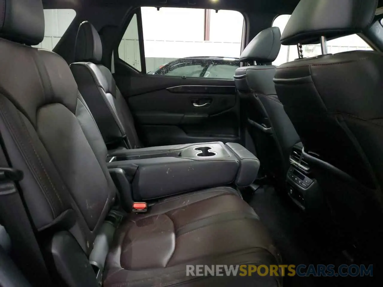 11 fotografías del automóvil dañado 5FNYG1H97SB044816 HONDA PILOT 2025