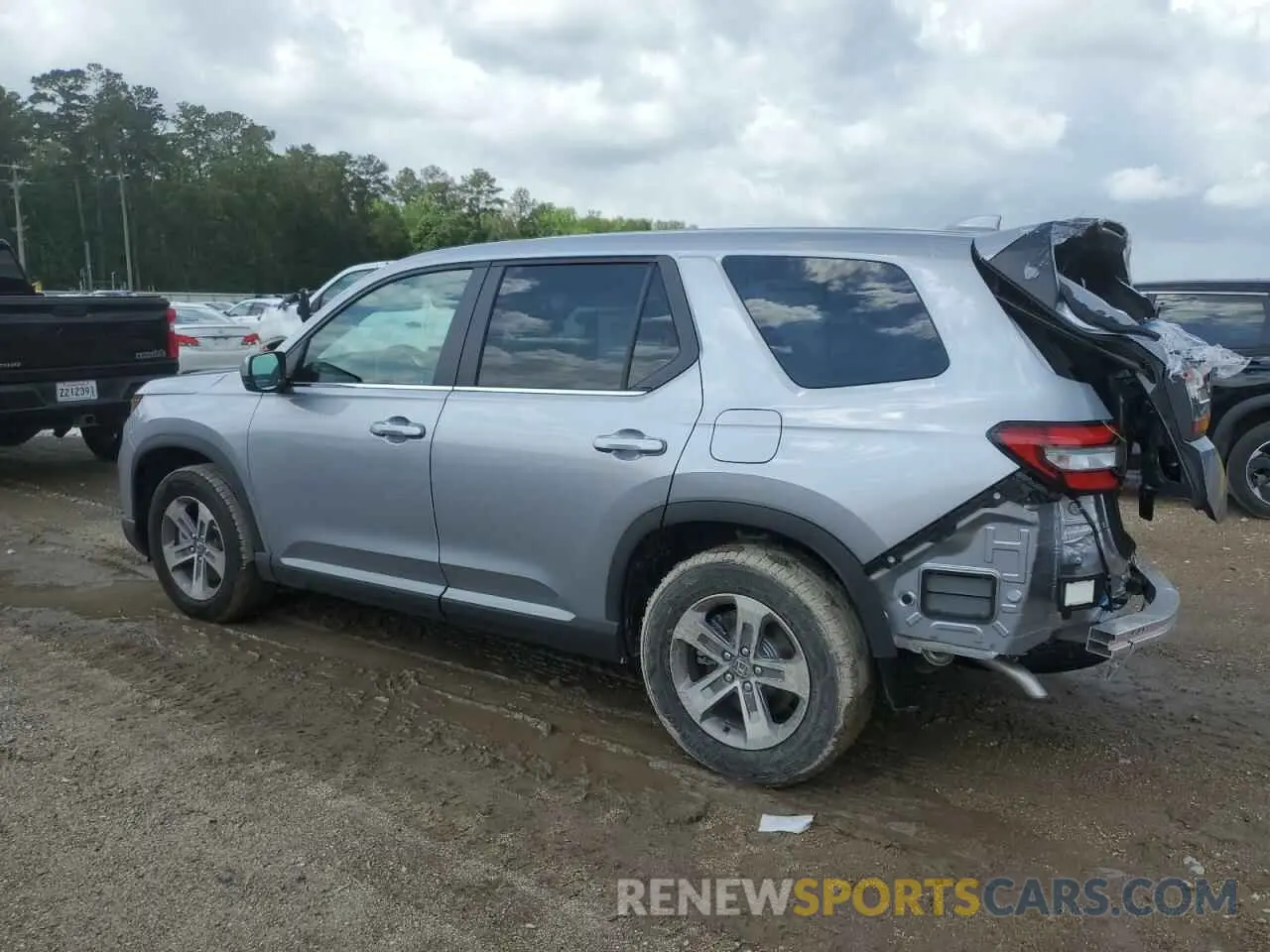 2 fotografías del automóvil dañado 5FNYG2H41SB023468 HONDA PILOT 2025