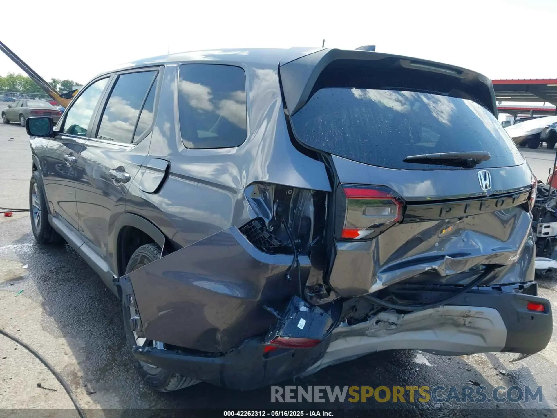 3 fotografías del automóvil dañado 5FNYG2H43SB010172 HONDA PILOT 2025