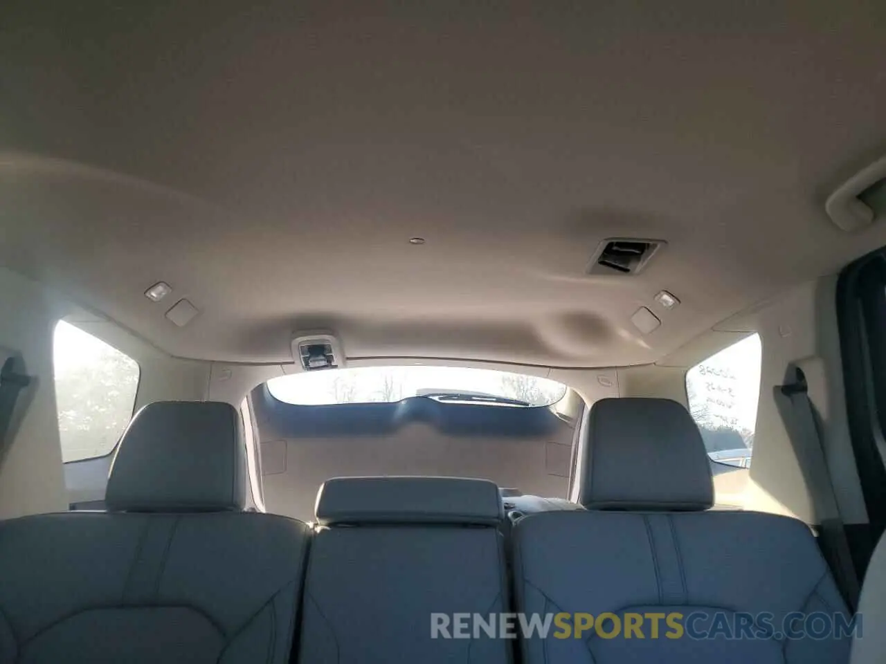 10 fotografías del automóvil dañado 5FNYG2H44SB000413 HONDA PILOT 2025