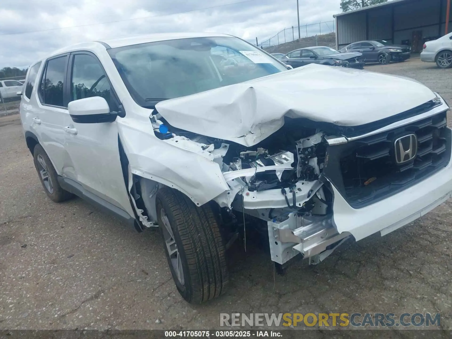 16 fotografías del automóvil dañado 5FNYG2H47SB015309 HONDA PILOT 2025
