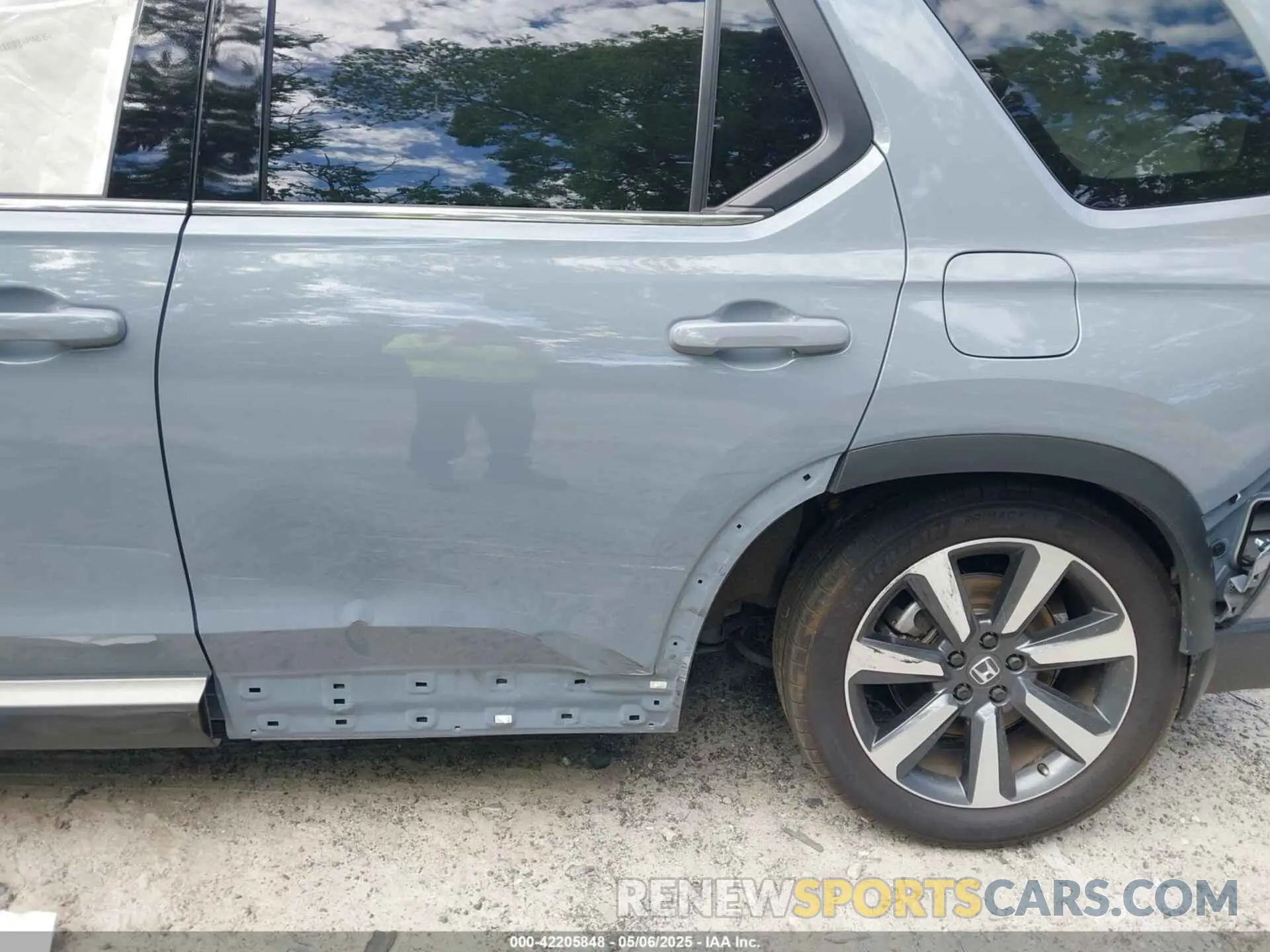 6 fotografías del automóvil dañado 5FNYG2H70SB011614 HONDA PILOT 2025