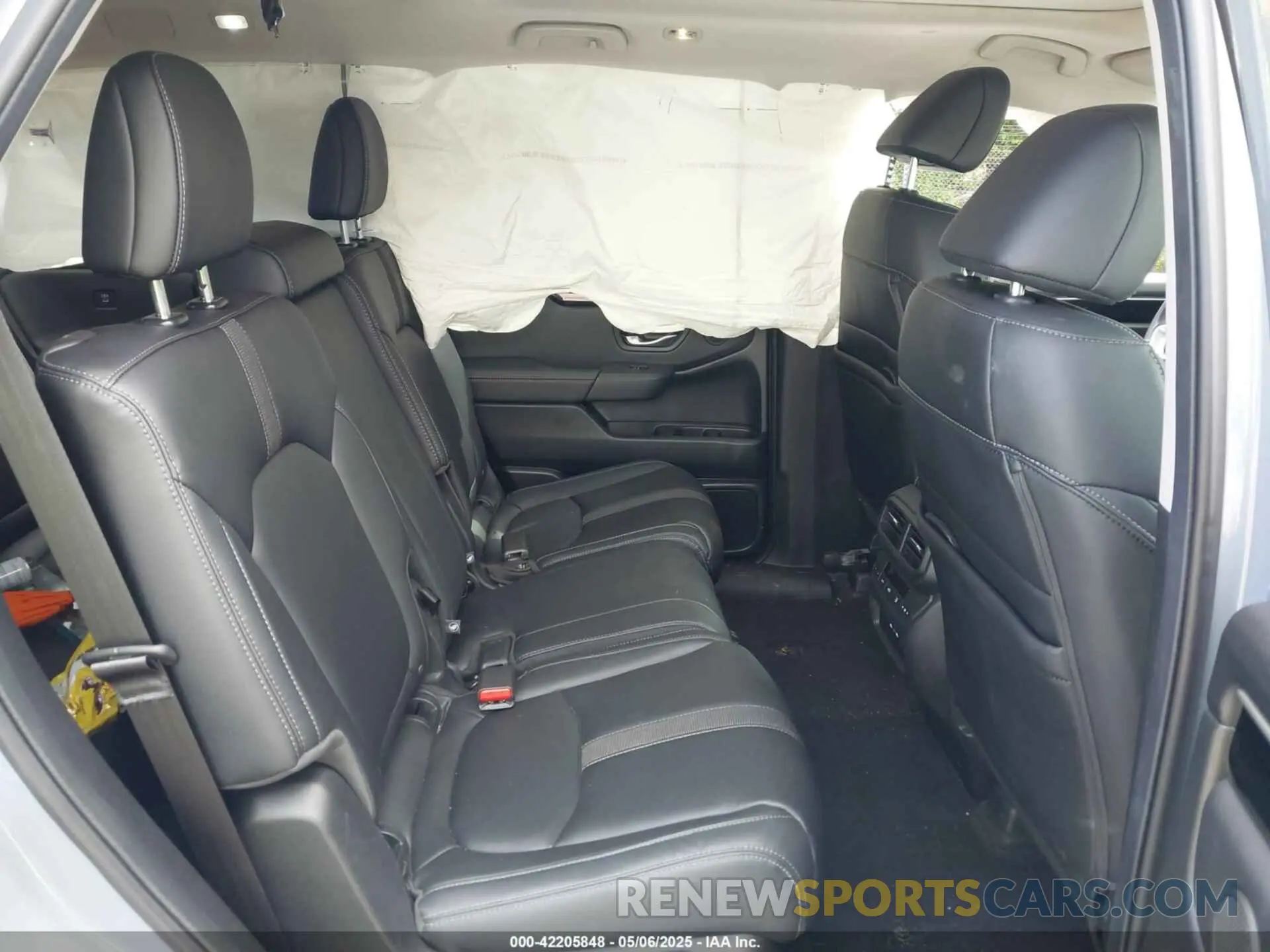 8 fotografías del automóvil dañado 5FNYG2H70SB011614 HONDA PILOT 2025