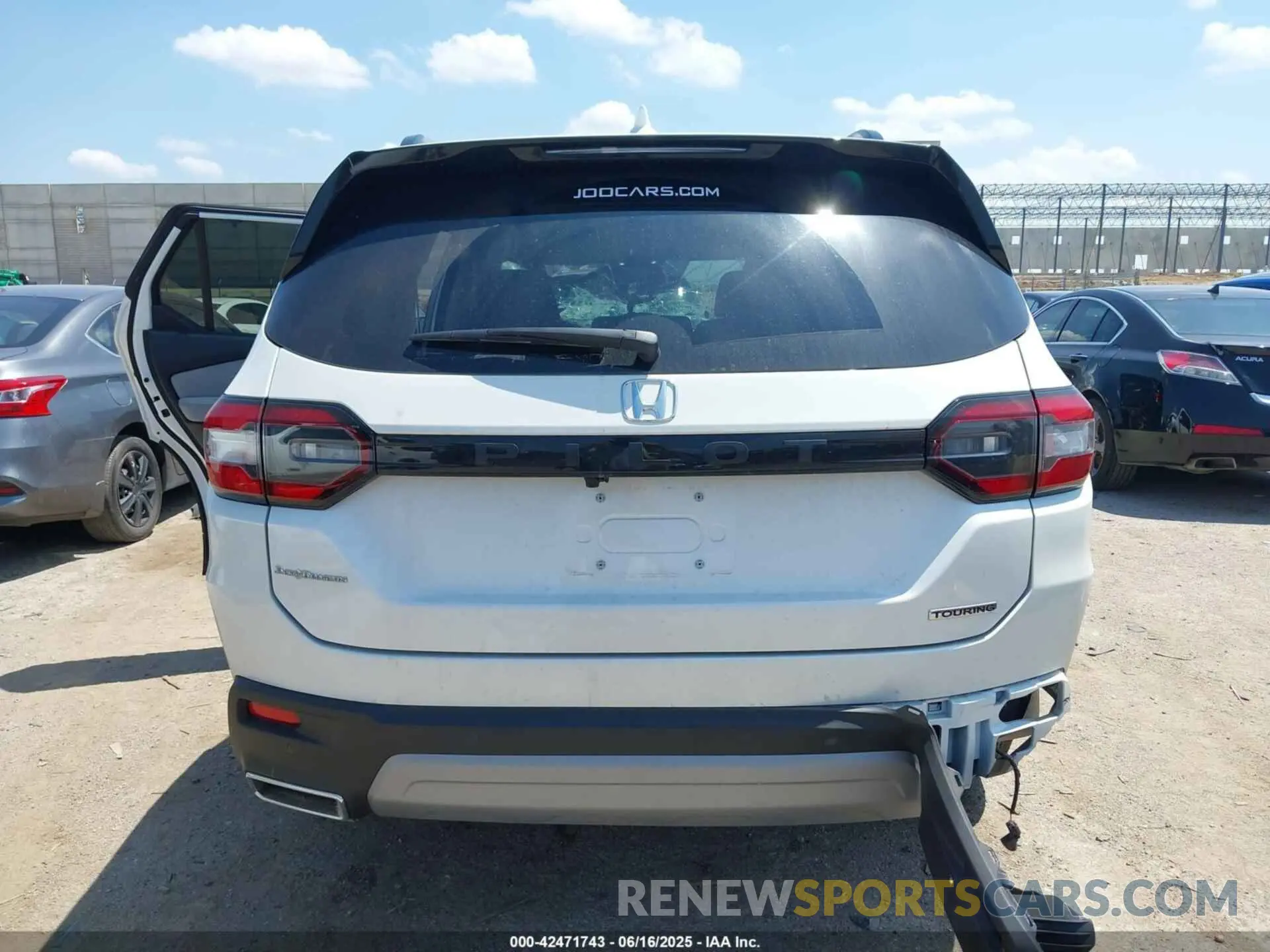 16 fotografías del automóvil dañado 5FNYG2H76SB030457 HONDA PILOT 2025