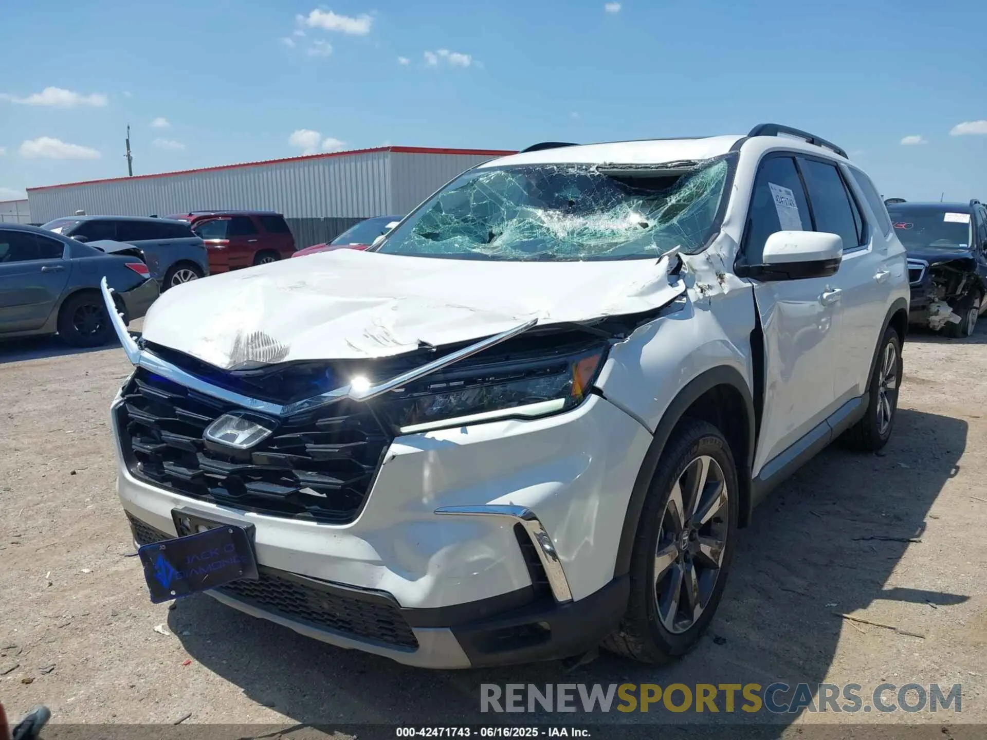 2 fotografías del automóvil dañado 5FNYG2H76SB030457 HONDA PILOT 2025