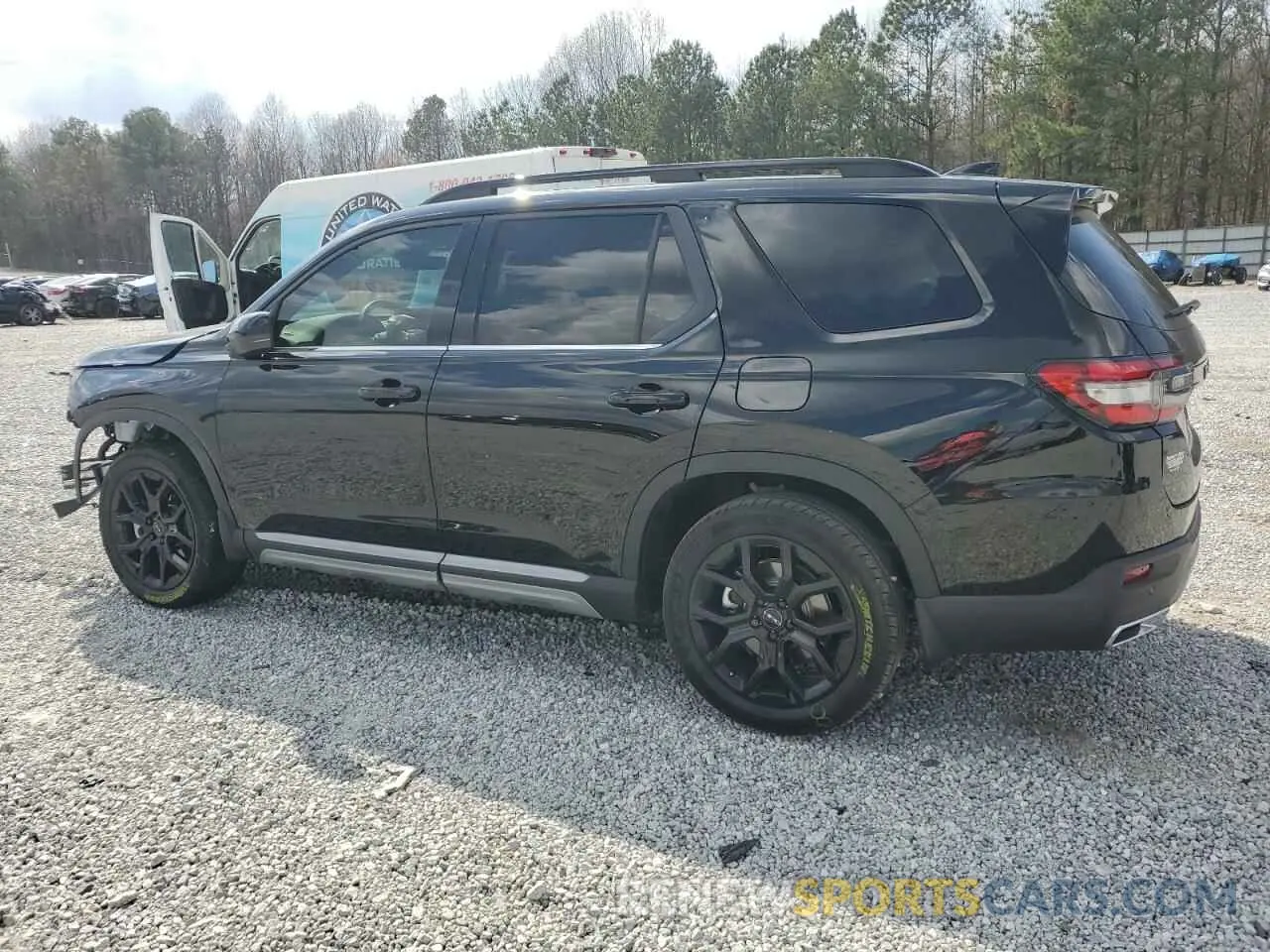 2 fotografías del automóvil dañado 5FNYG2H79SB011854 HONDA PILOT 2025