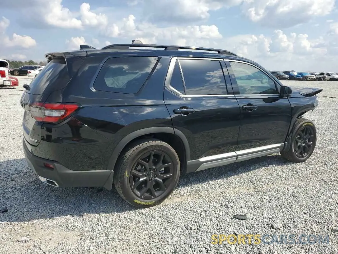 3 fotografías del automóvil dañado 5FNYG2H79SB011854 HONDA PILOT 2025