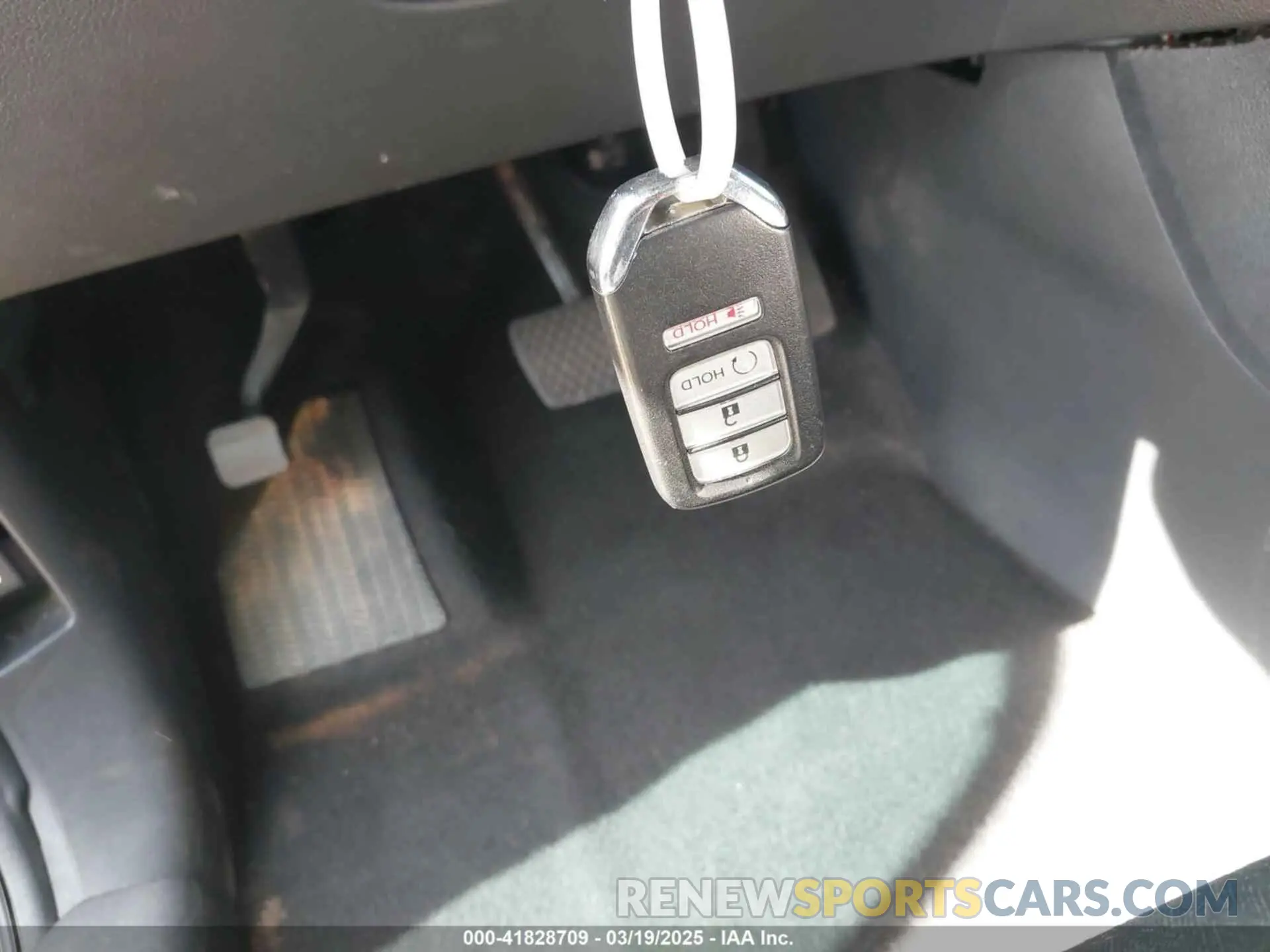 11 fotografías del automóvil dañado 5FPYK2F12KB007990 HONDA RIDGELINE 2019