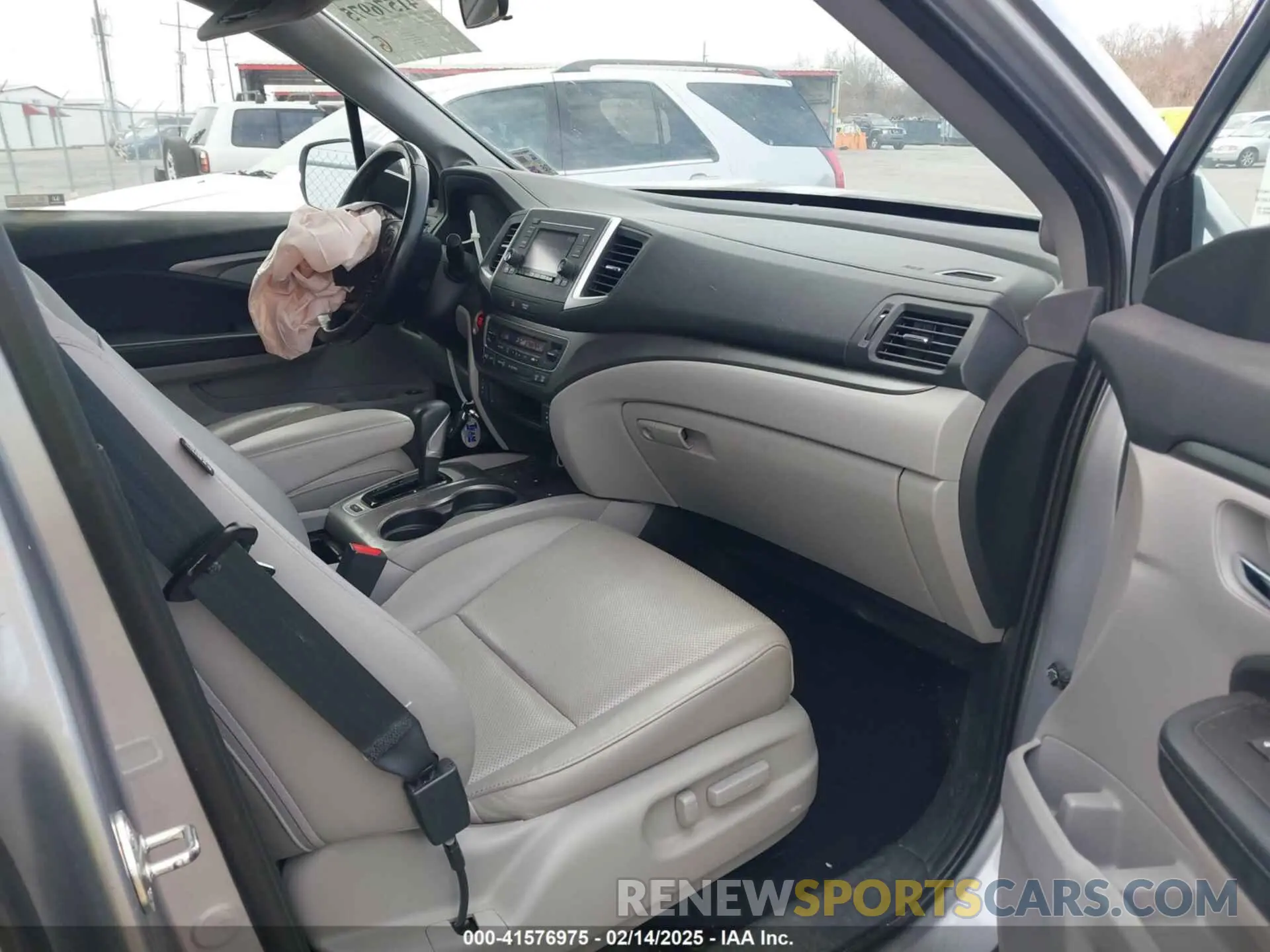 5 fotografías del automóvil dañado 5FPYK2F50KB004055 HONDA RIDGELINE 2019