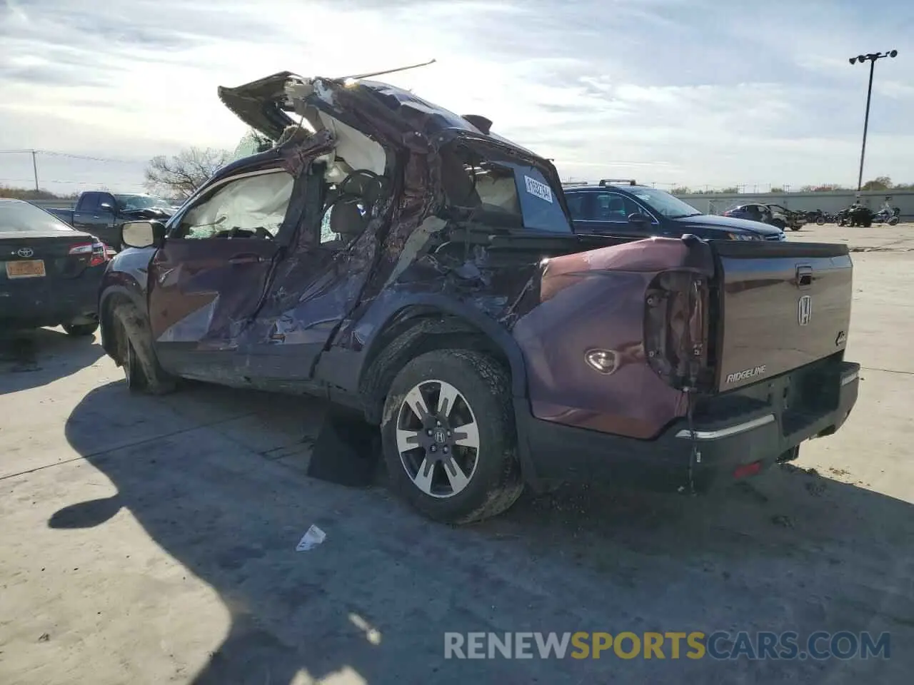 2 fotografías del automóvil dañado 5FPYK2F52KB001349 HONDA RIDGELINE 2019