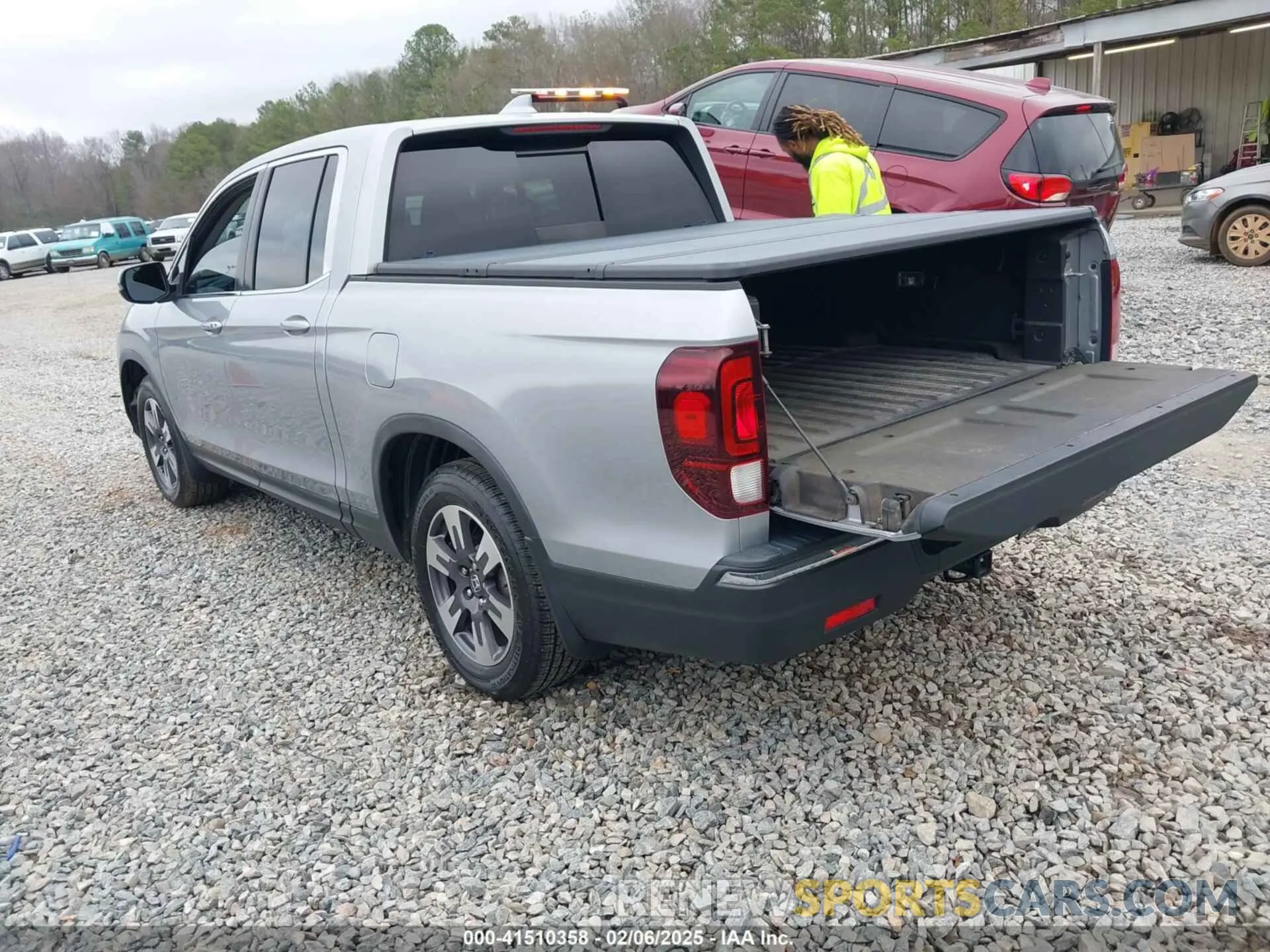 3 fotografías del automóvil dañado 5FPYK2F69KB004452 HONDA RIDGELINE 2019