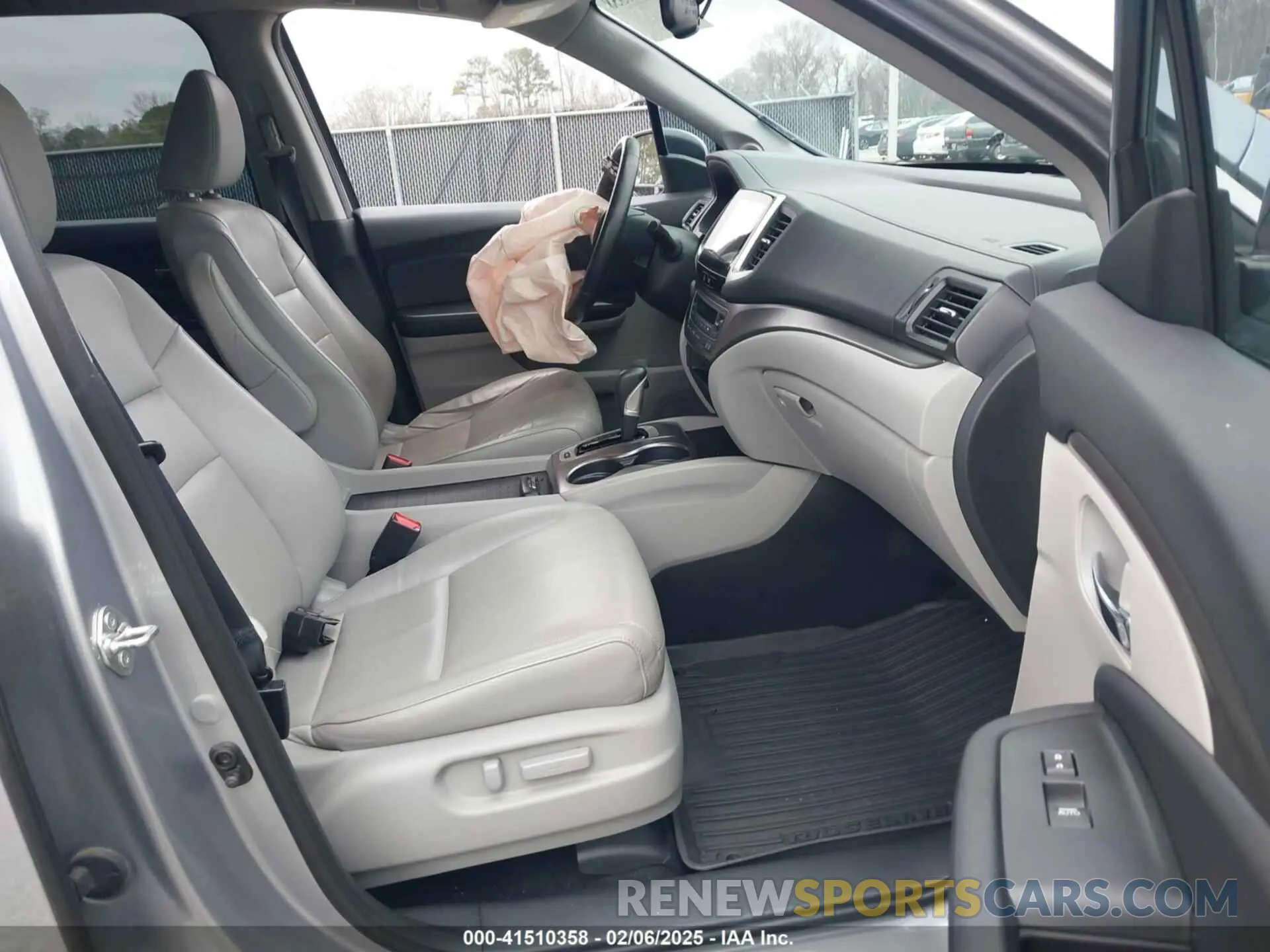 5 fotografías del automóvil dañado 5FPYK2F69KB004452 HONDA RIDGELINE 2019