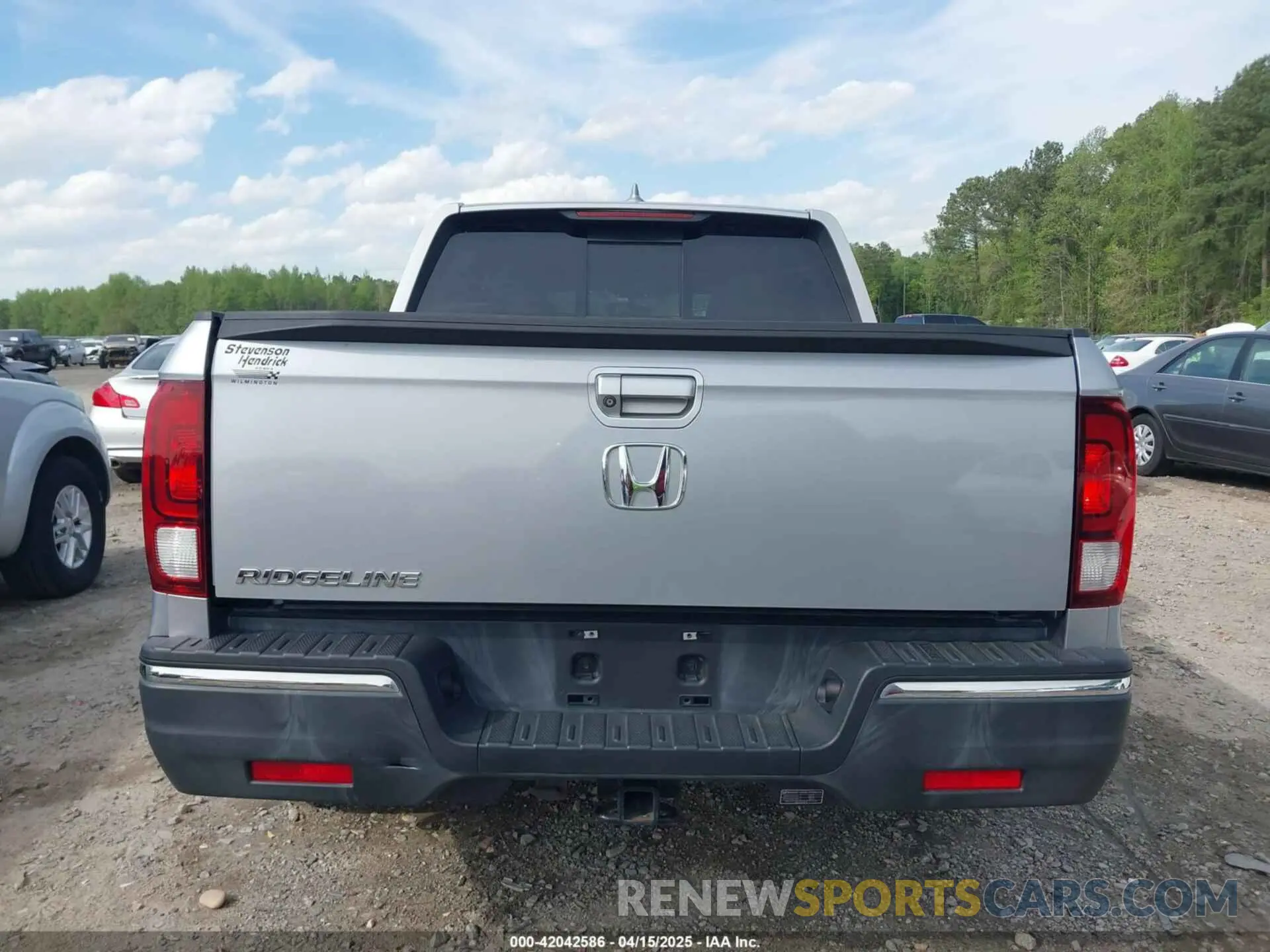 16 fotografías del automóvil dañado 5FPYK2F69KB004533 HONDA RIDGELINE 2019