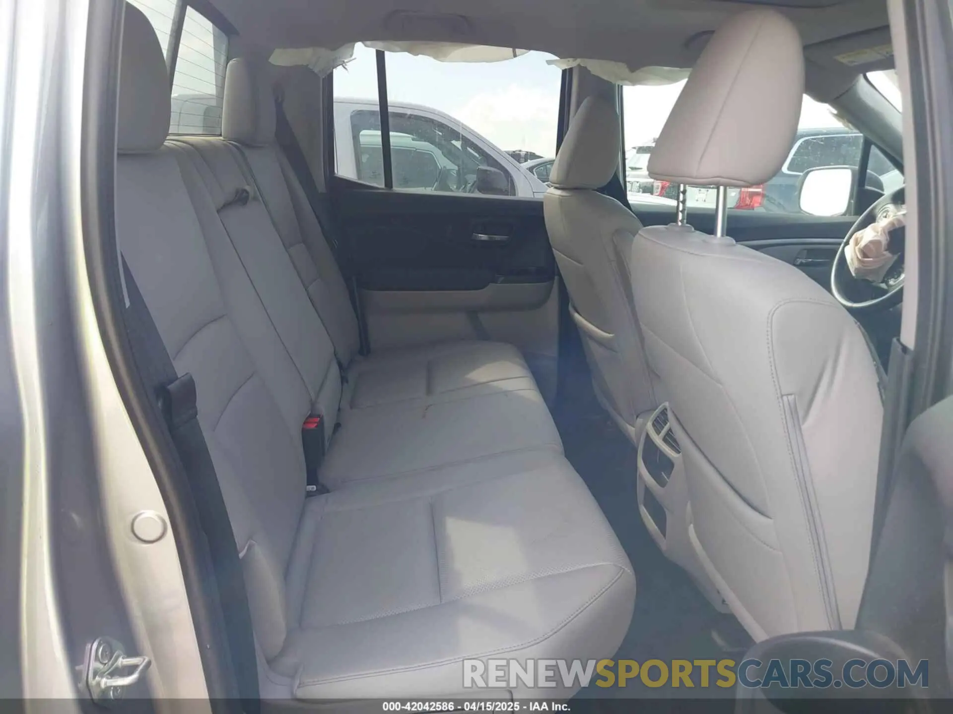 8 fotografías del automóvil dañado 5FPYK2F69KB004533 HONDA RIDGELINE 2019