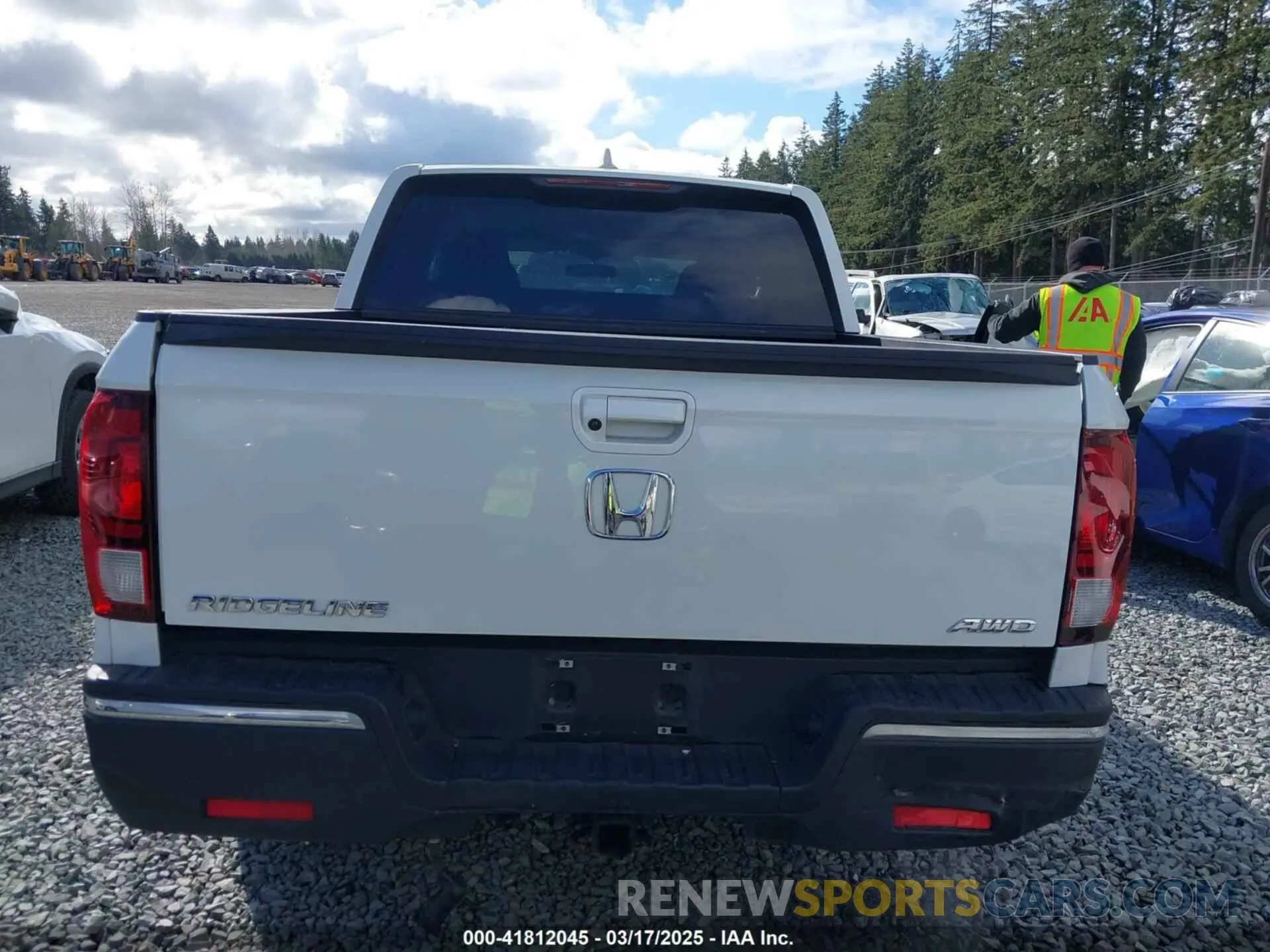 16 fotografías del automóvil dañado 5FPYK3F10KB045515 HONDA RIDGELINE 2019
