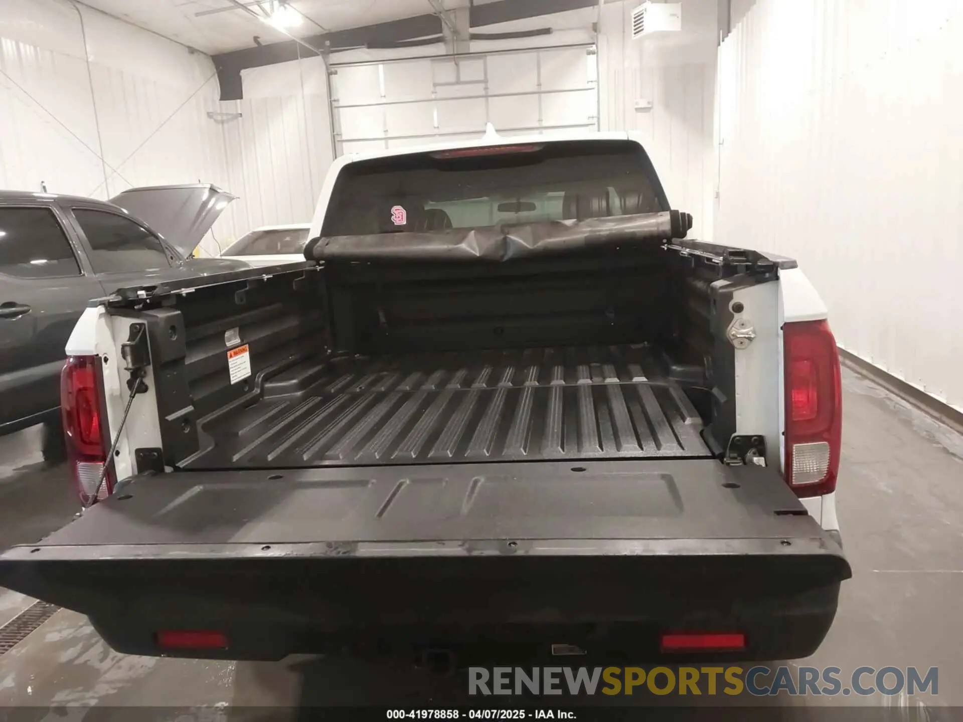 17 fotografías del automóvil dañado 5FPYK3F16KB042571 HONDA RIDGELINE 2019