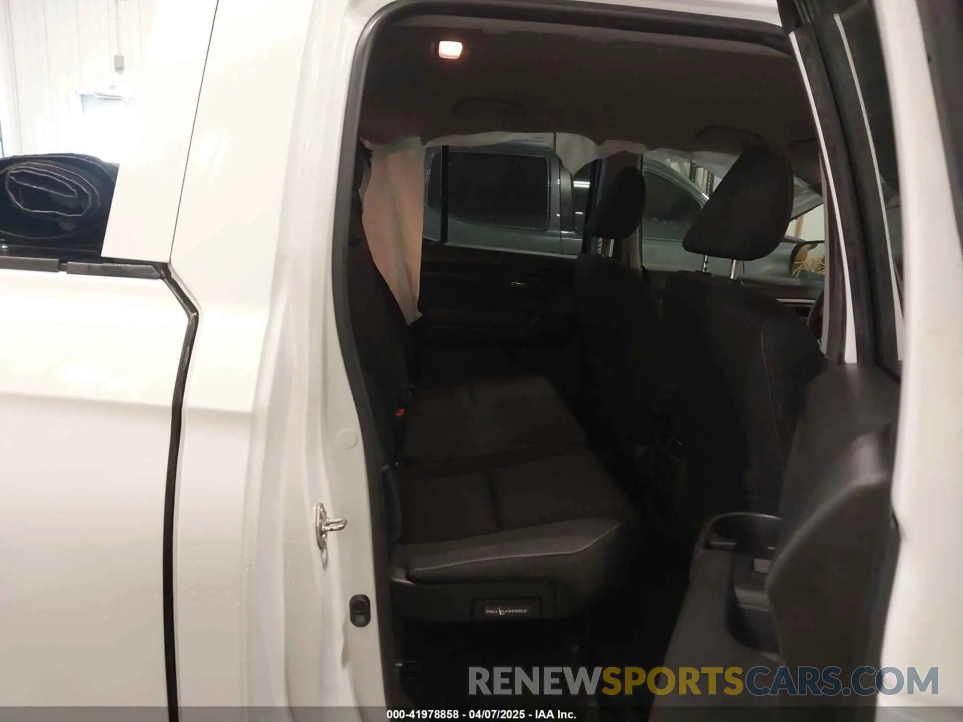 8 fotografías del automóvil dañado 5FPYK3F16KB042571 HONDA RIDGELINE 2019