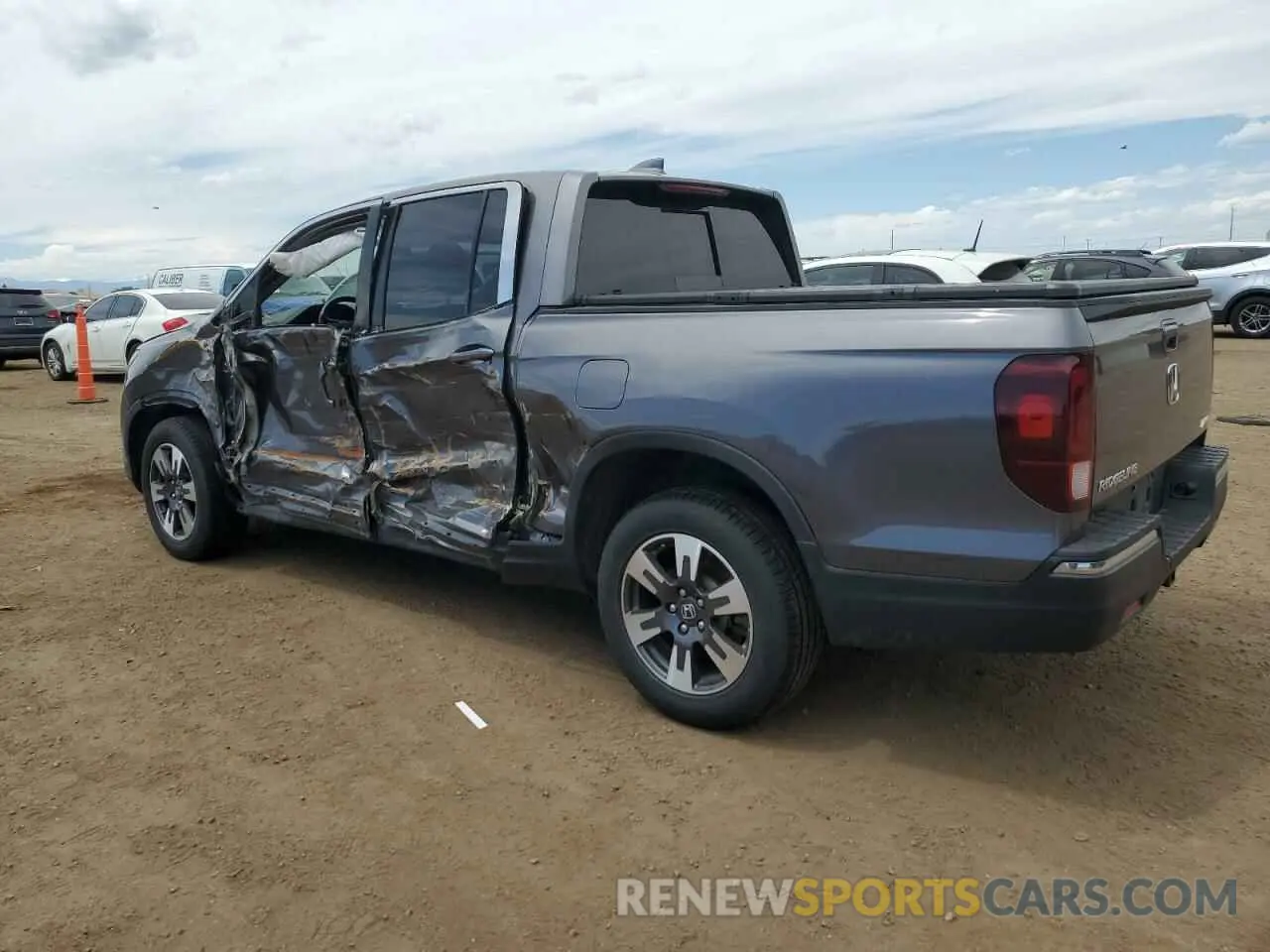 2 fotografías del automóvil dañado 5FPYK3F55KB005630 HONDA RIDGELINE 2019
