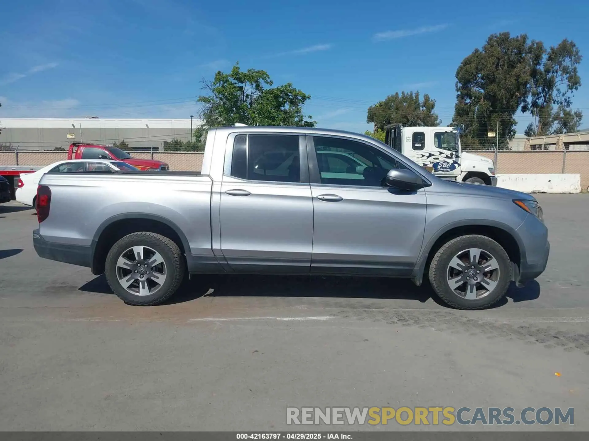 13 fotografías del automóvil dañado 5FPYK3F57KB045594 HONDA RIDGELINE 2019