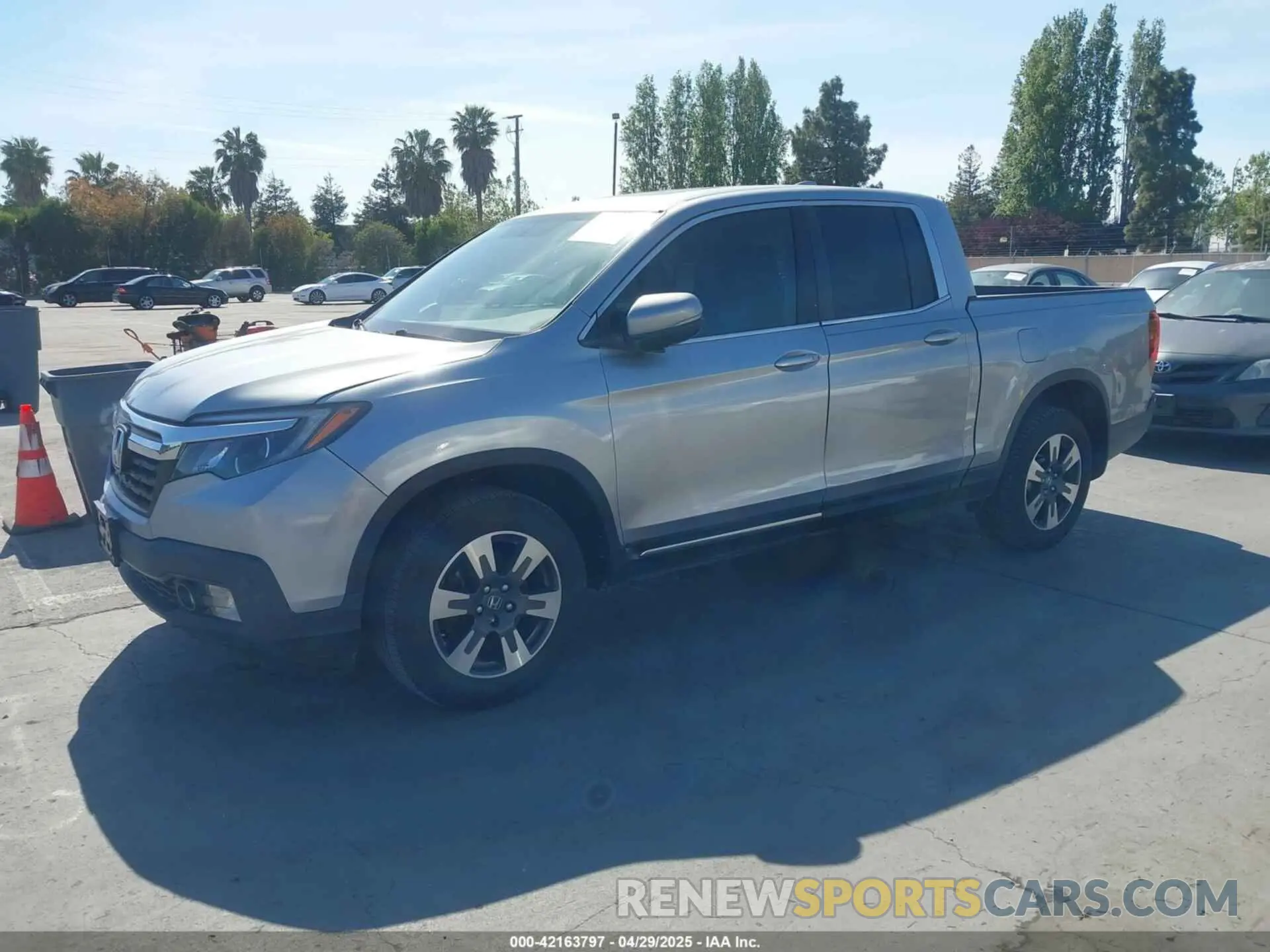 2 fotografías del automóvil dañado 5FPYK3F57KB045594 HONDA RIDGELINE 2019