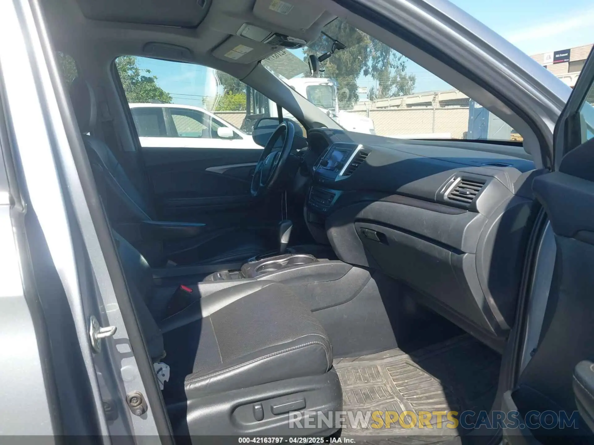 5 fotografías del automóvil dañado 5FPYK3F57KB045594 HONDA RIDGELINE 2019