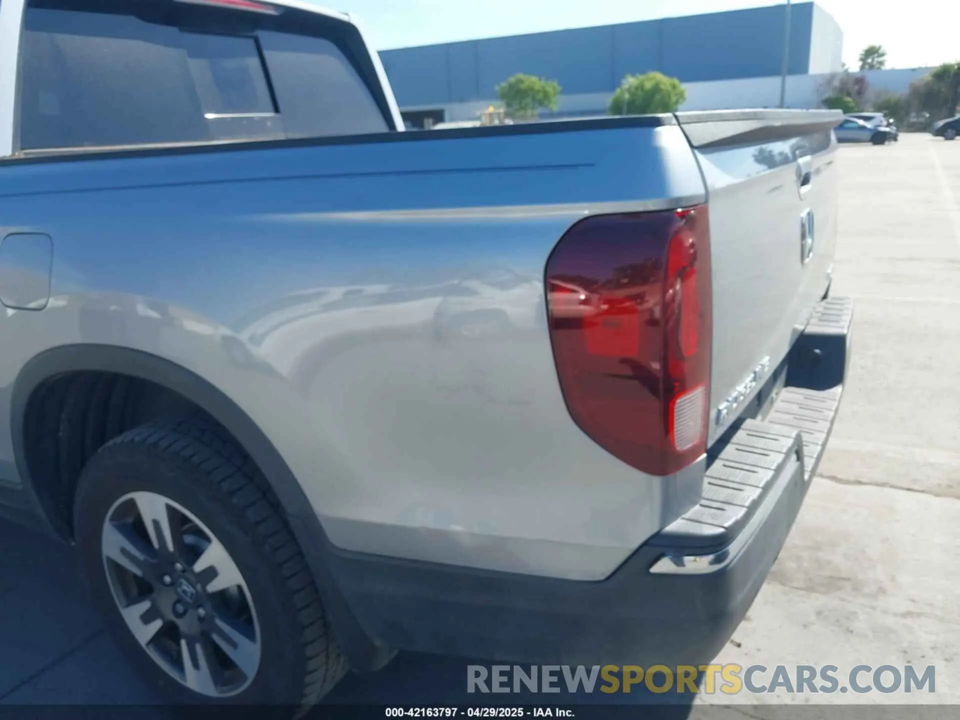 6 fotografías del automóvil dañado 5FPYK3F57KB045594 HONDA RIDGELINE 2019