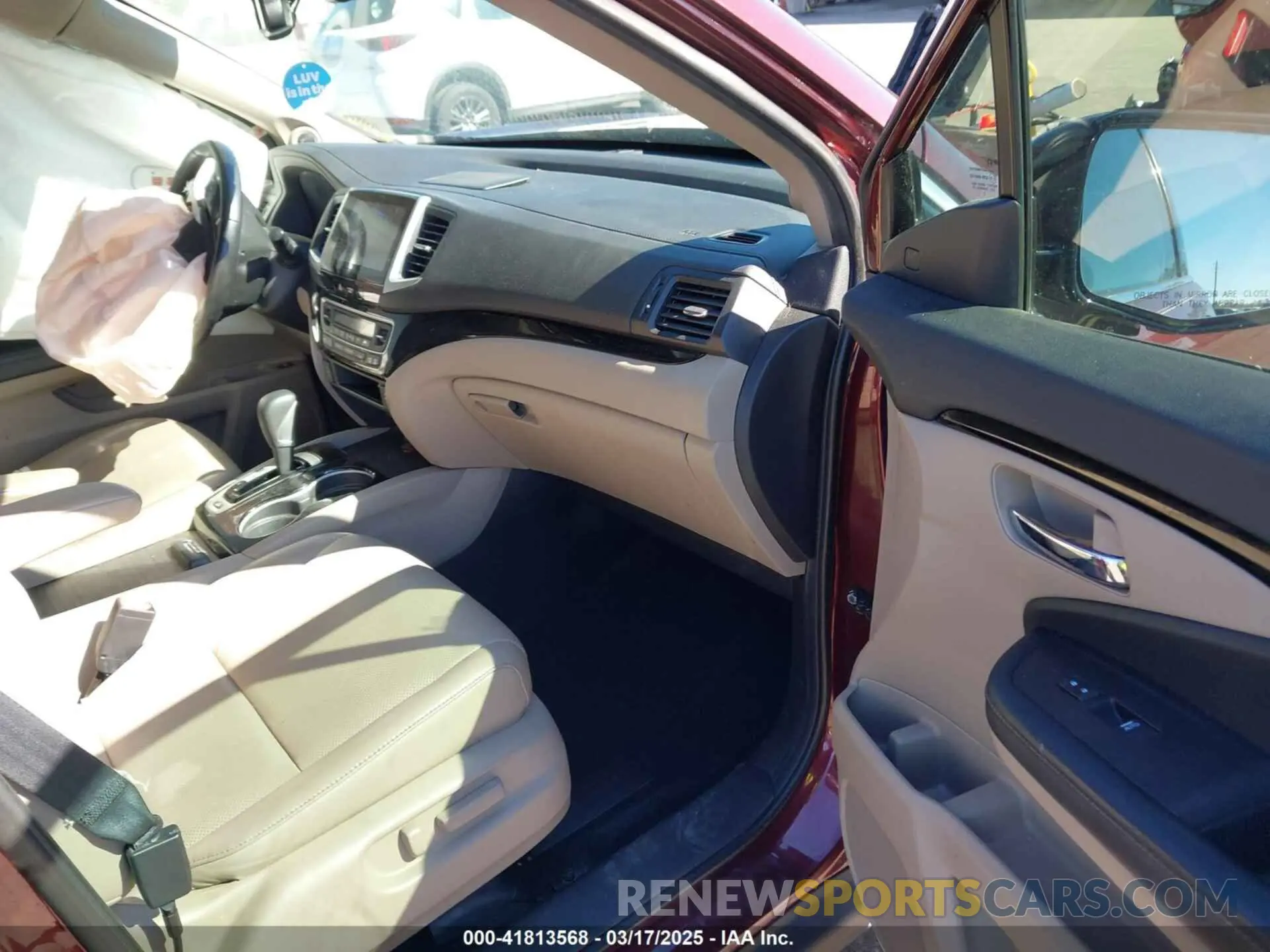 5 fotografías del automóvil dañado 5FPYK3F72KB024461 HONDA RIDGELINE 2019