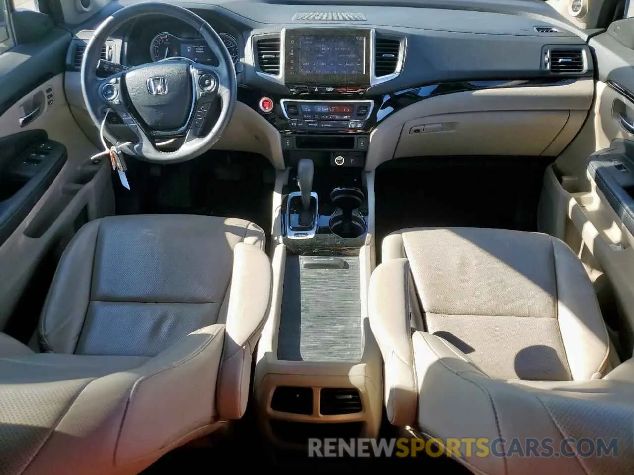 8 fotografías del automóvil dañado 5FPYK3F7XKB002241 HONDA RIDGELINE 2019