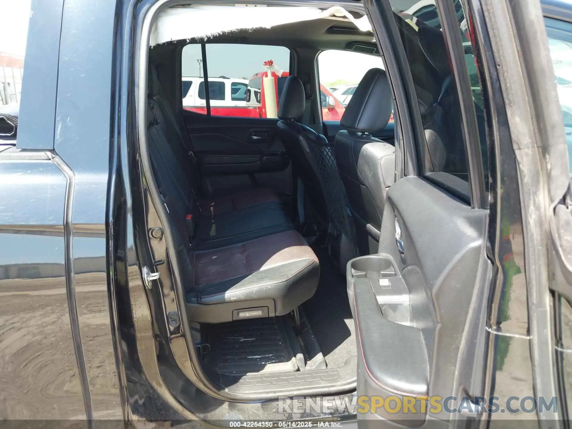 8 fotografías del automóvil dañado 5FPYK3F88KB020861 HONDA RIDGELINE 2019