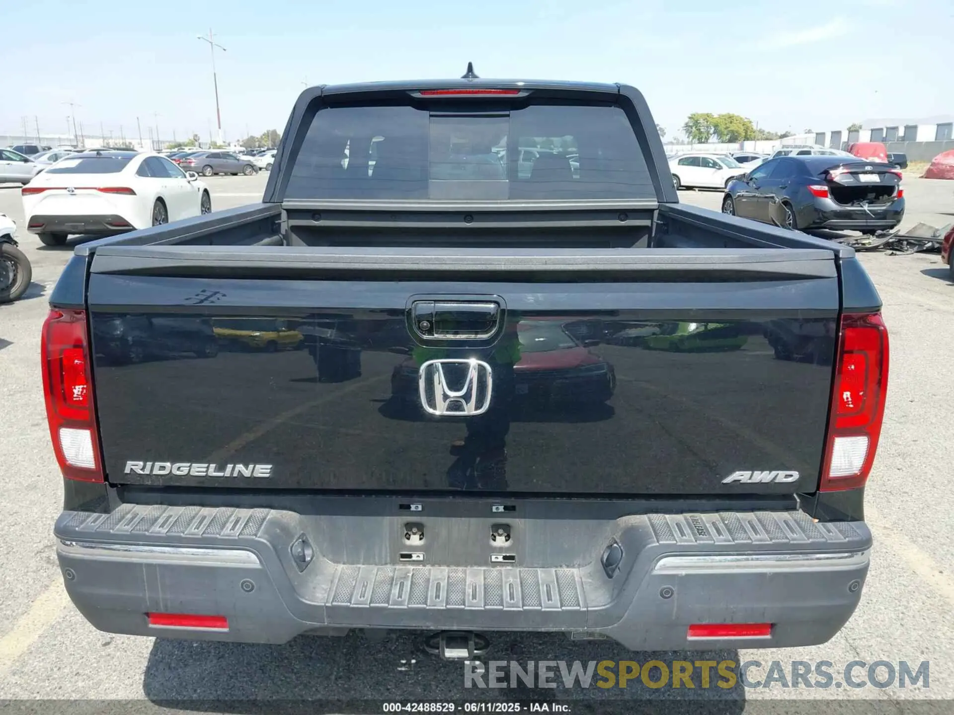 16 fotografías del automóvil dañado 5FPYK3F70LB009376 HONDA RIDGELINE 2020
