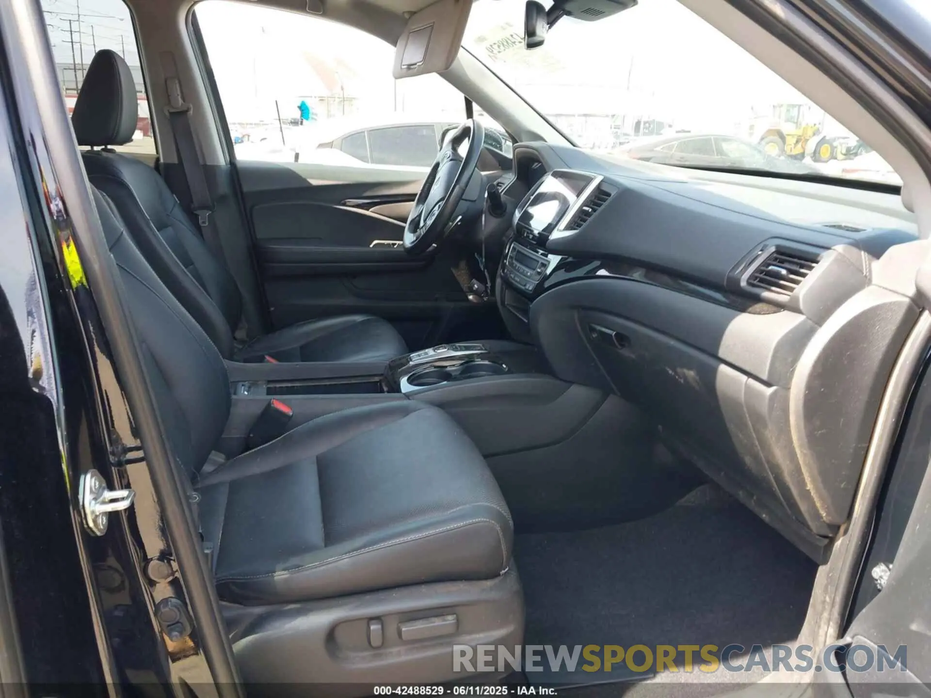 5 fotografías del automóvil dañado 5FPYK3F70LB009376 HONDA RIDGELINE 2020