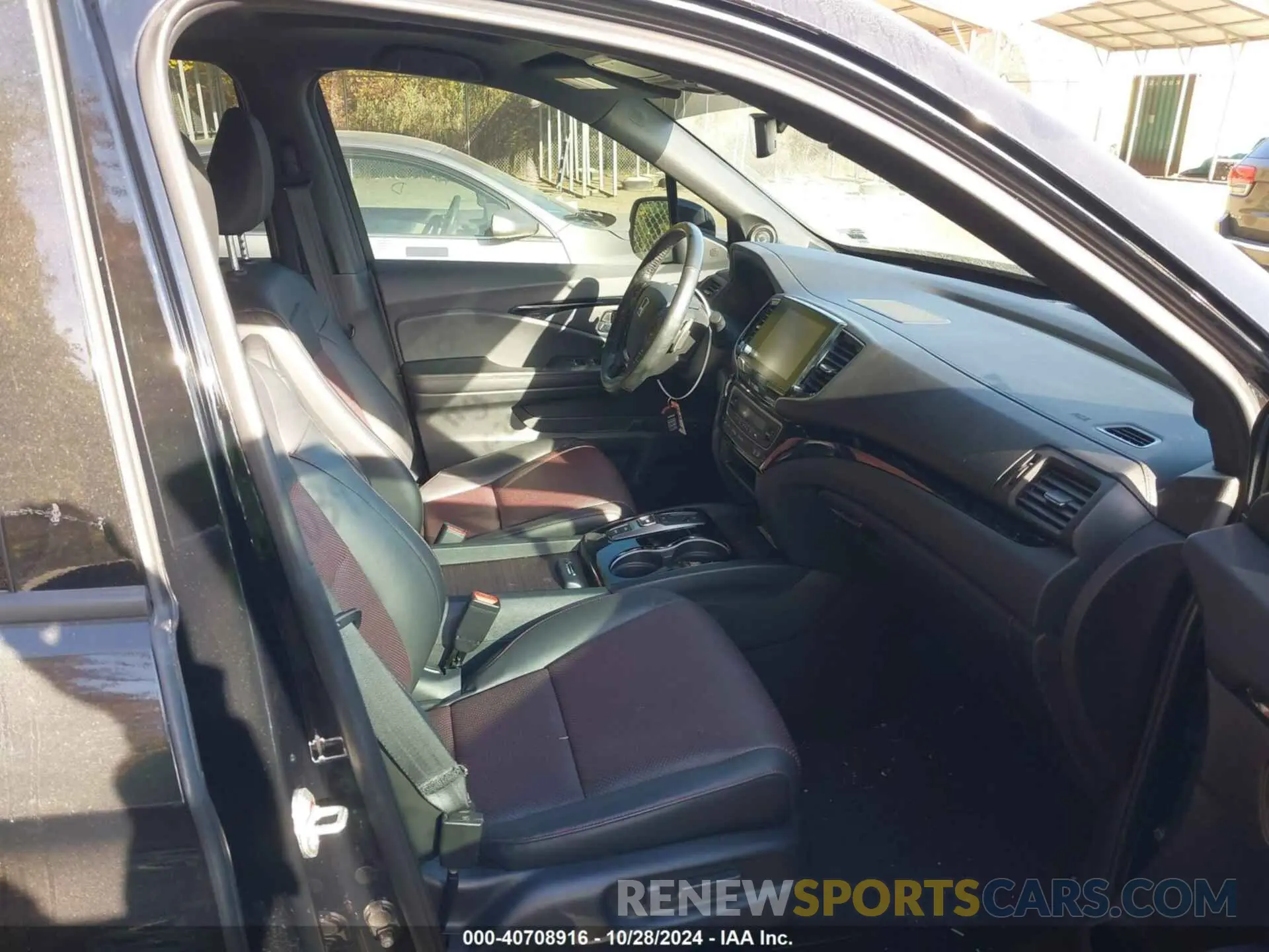 5 fotografías del automóvil dañado 5FPYK3F84NB008002 HONDA RIDGELINE 2022