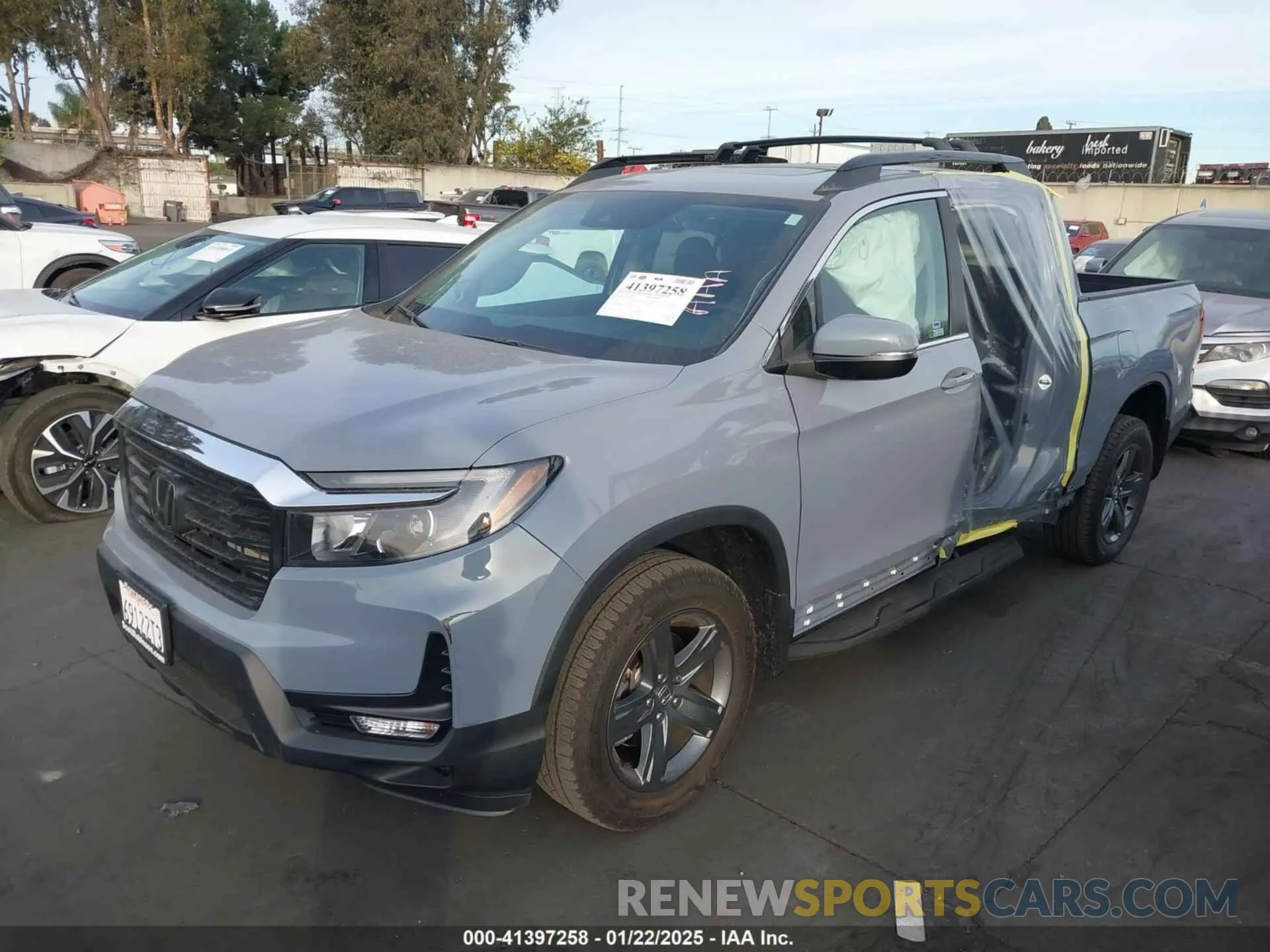 2 fotografías del automóvil dañado 5FPYK3F50PB026313 HONDA RIDGELINE 2023