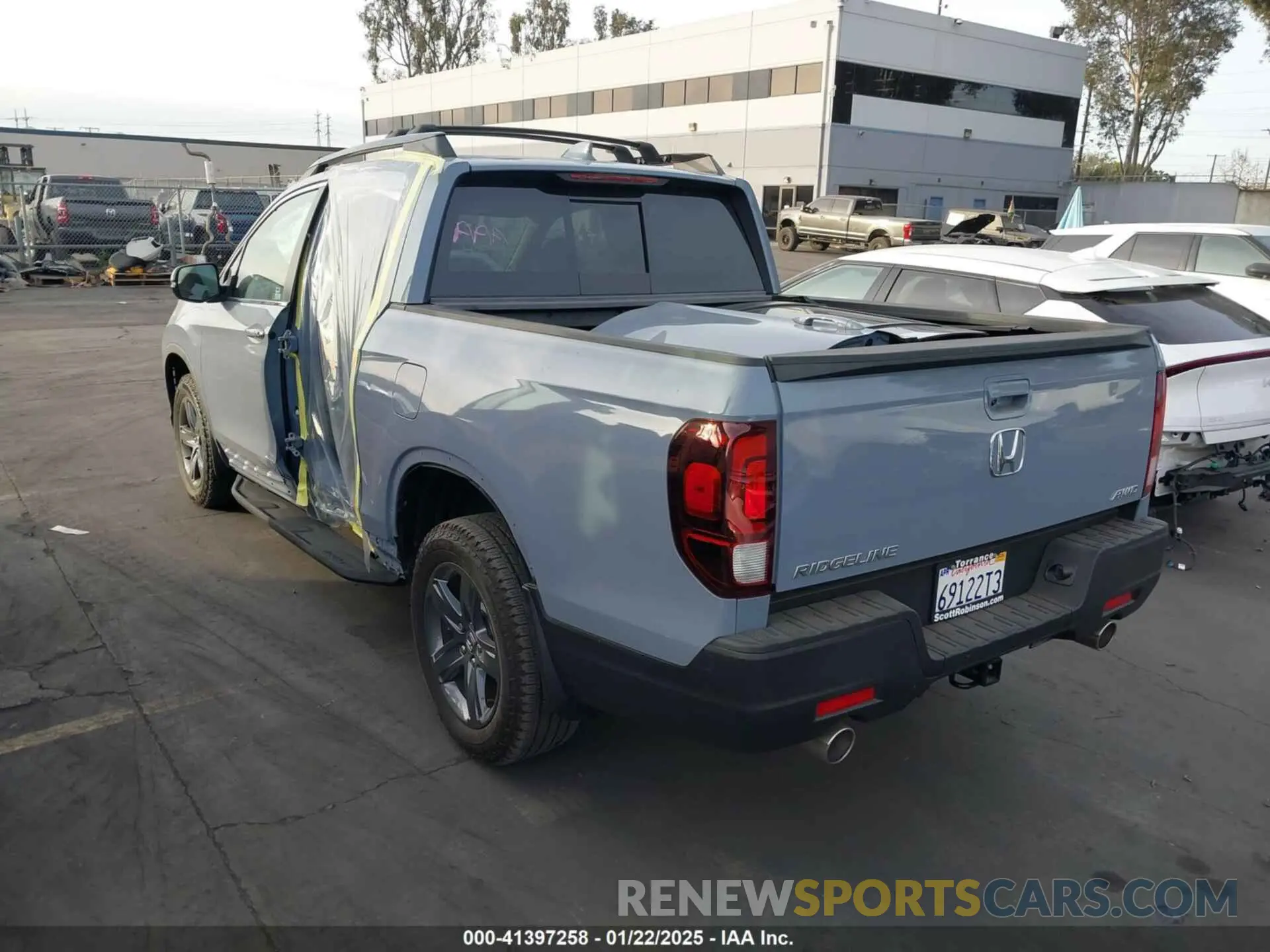 3 fotografías del automóvil dañado 5FPYK3F50PB026313 HONDA RIDGELINE 2023
