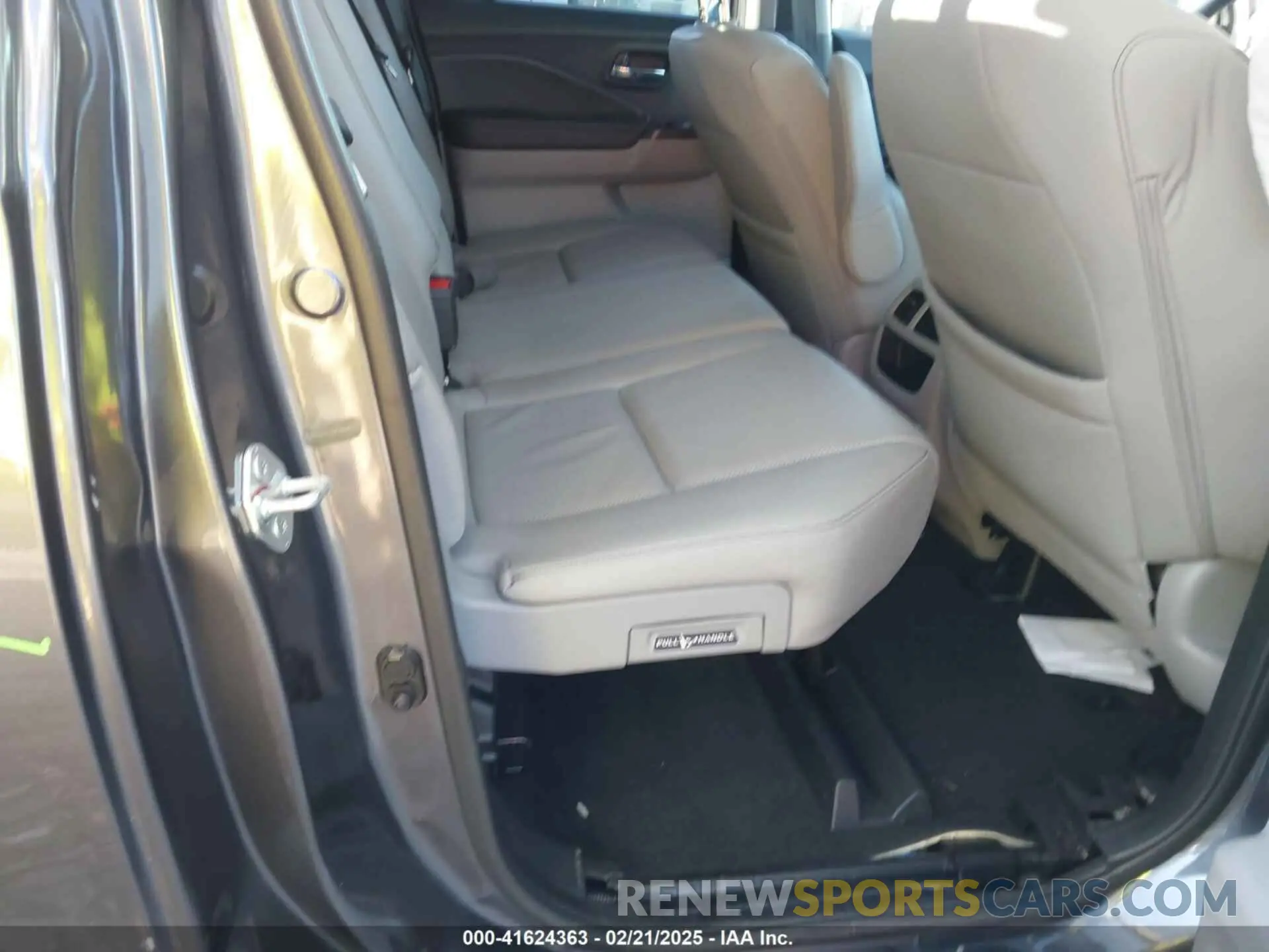 8 fotografías del automóvil dañado 5FPYK3F57PB041018 HONDA RIDGELINE 2023