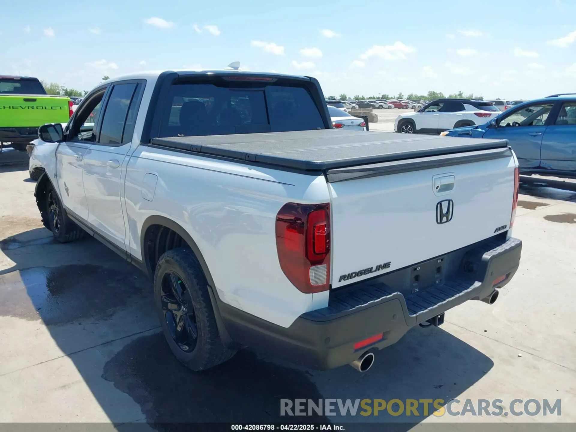3 fotografías del automóvil dañado 5FPYK3F8XPB009920 HONDA RIDGELINE 2023
