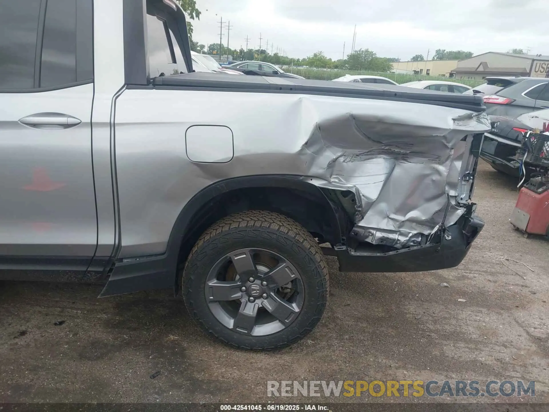6 fotografías del automóvil dañado 5FPYK3F68SB017165 HONDA RIDGELINE 2025