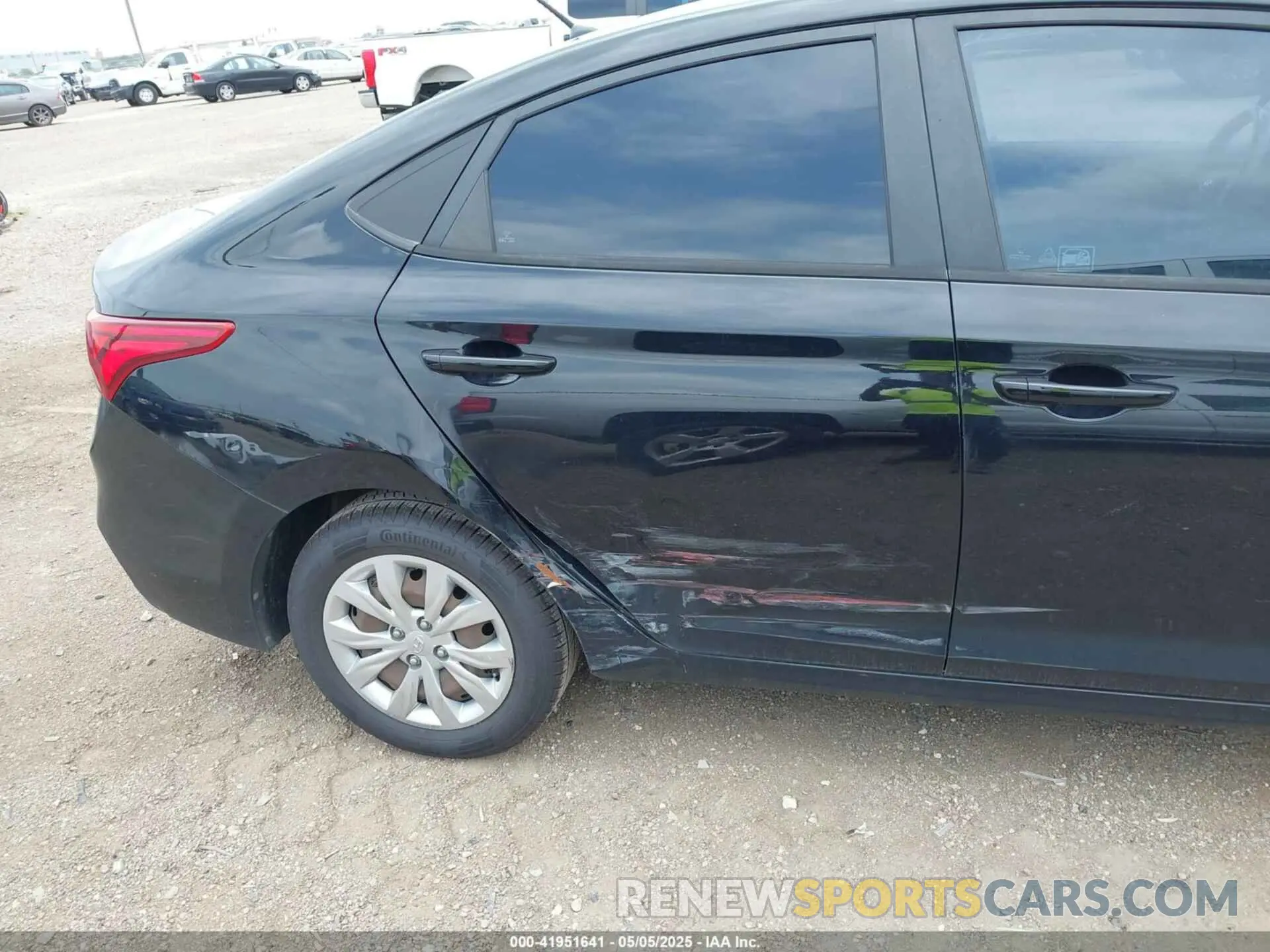 6 fotografías del automóvil dañado 3KPC24A30KE051161 HYUNDAI ACCENT 2019