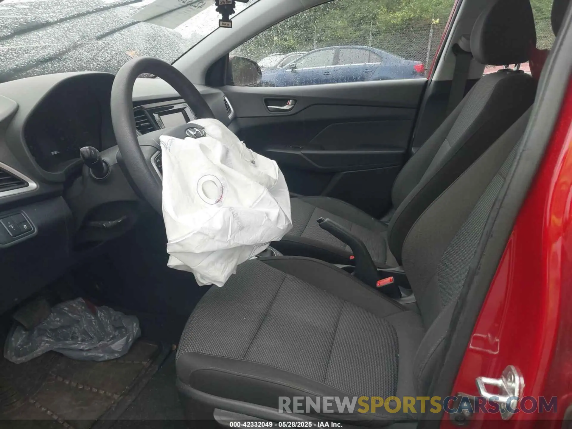 5 fotografías del automóvil dañado 3KPC24A30KE066839 HYUNDAI ACCENT 2019