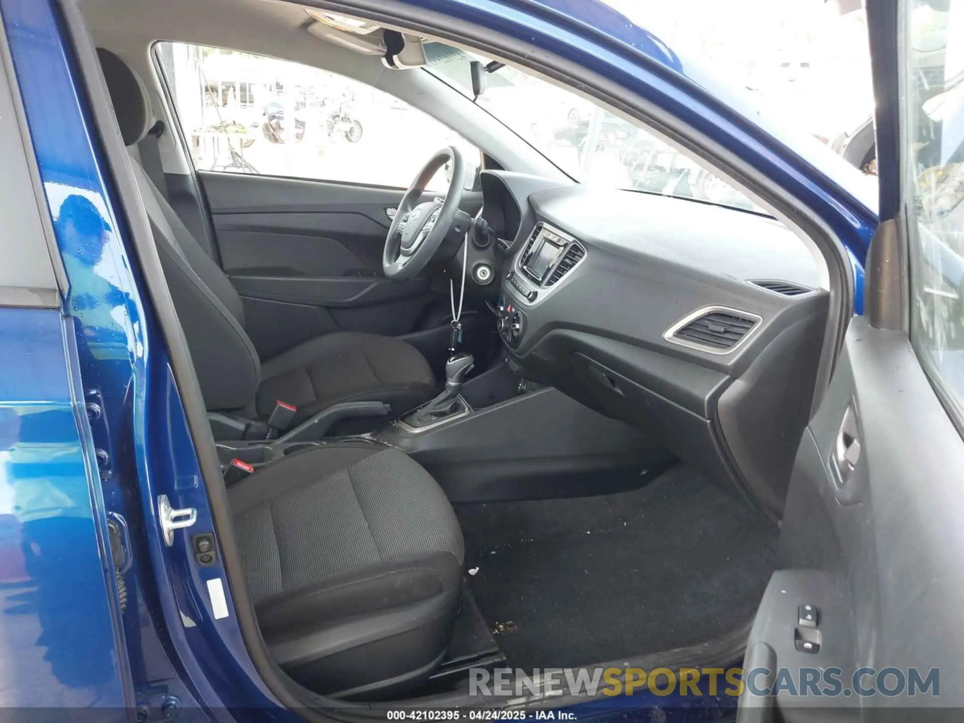 5 fotografías del automóvil dañado 3KPC24A30KE070857 HYUNDAI ACCENT 2019