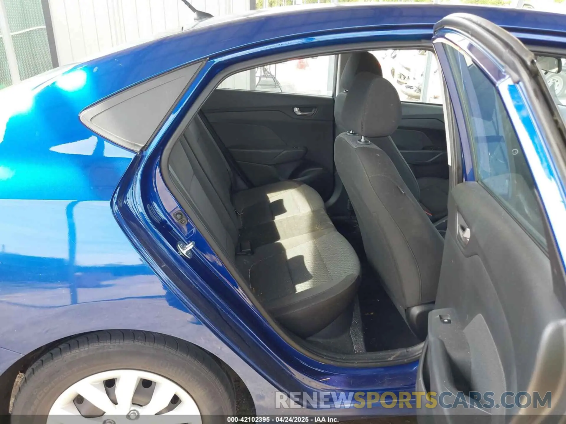 8 fotografías del automóvil dañado 3KPC24A30KE070857 HYUNDAI ACCENT 2019