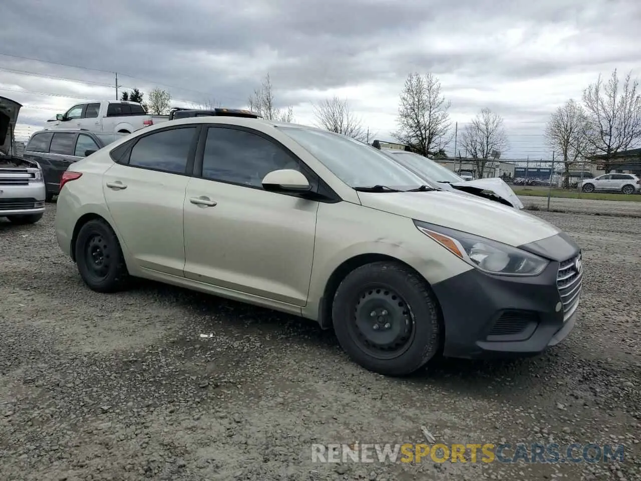 4 fotografías del automóvil dañado 3KPC24A31KE040069 HYUNDAI ACCENT 2019