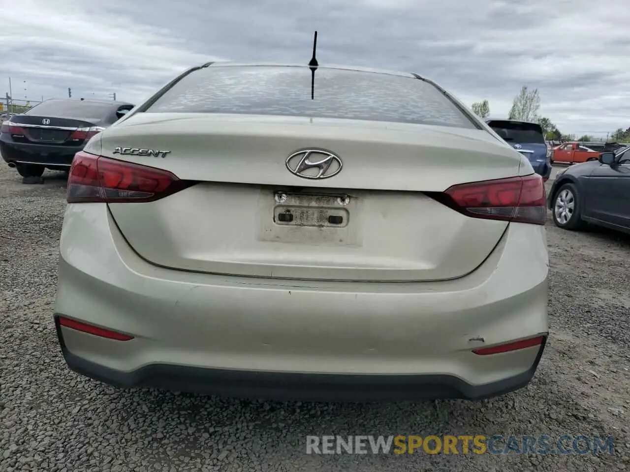 6 fotografías del automóvil dañado 3KPC24A31KE040069 HYUNDAI ACCENT 2019