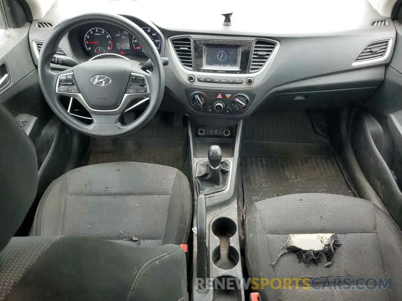 8 fotografías del automóvil dañado 3KPC24A31KE040069 HYUNDAI ACCENT 2019