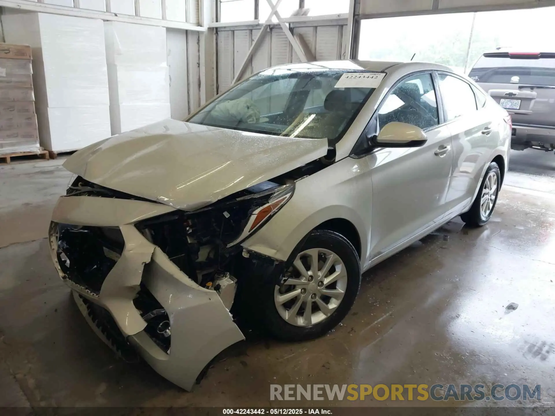 2 fotografías del automóvil dañado 3KPC24A31KE061360 HYUNDAI ACCENT 2019