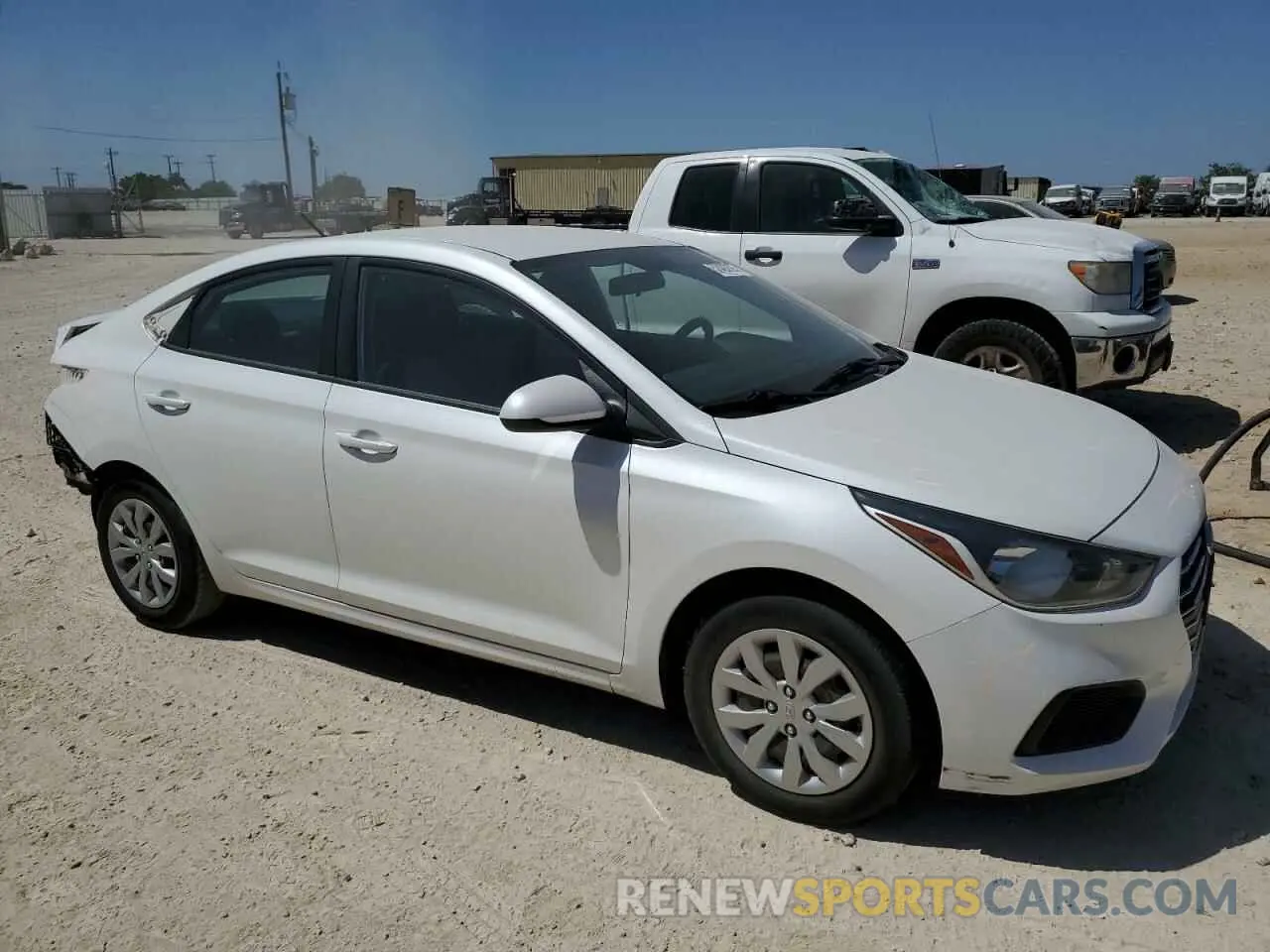 4 fotografías del automóvil dañado 3KPC24A31KE066512 HYUNDAI ACCENT 2019