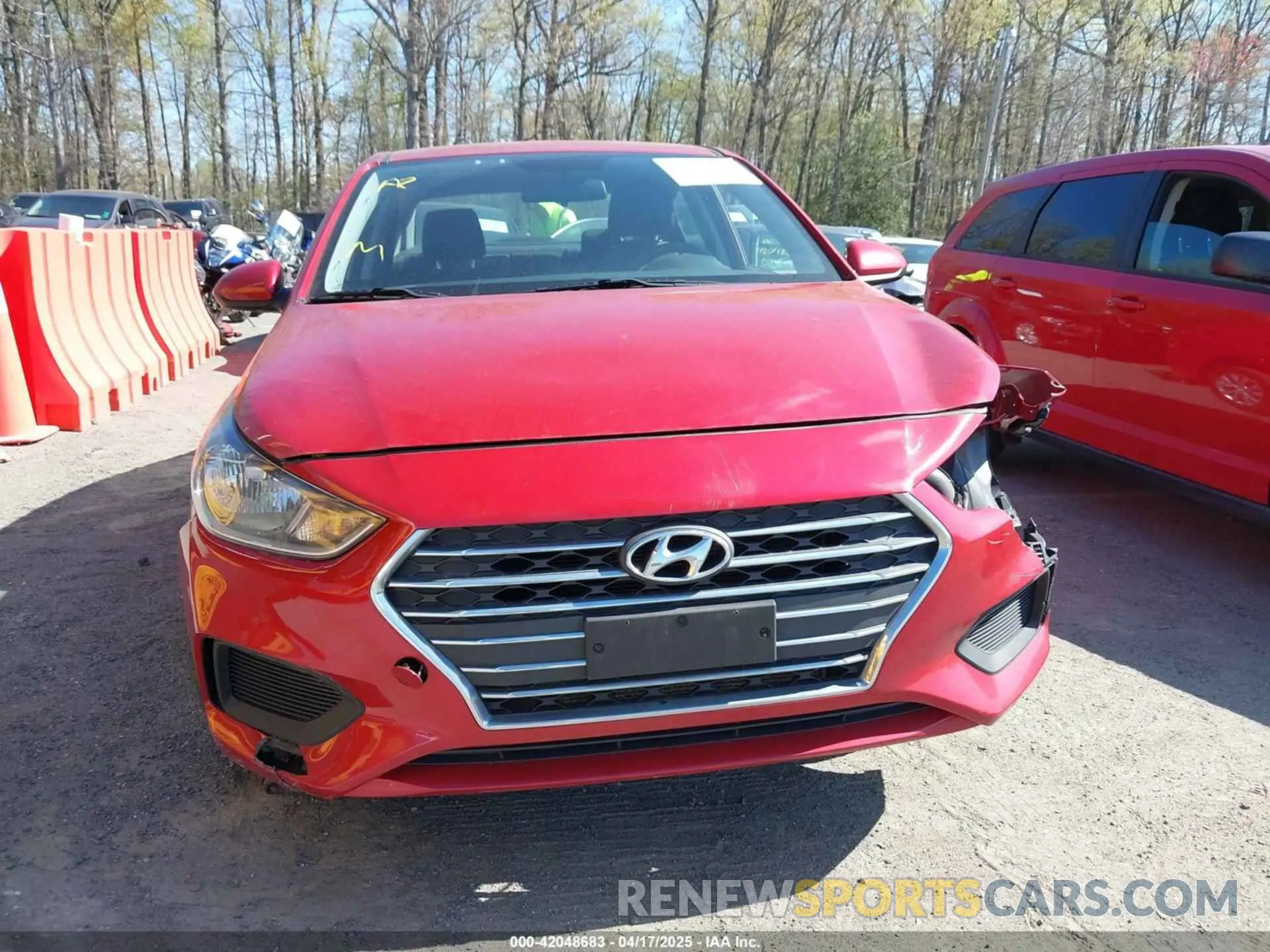 13 fotografías del automóvil dañado 3KPC24A31KE077073 HYUNDAI ACCENT 2019