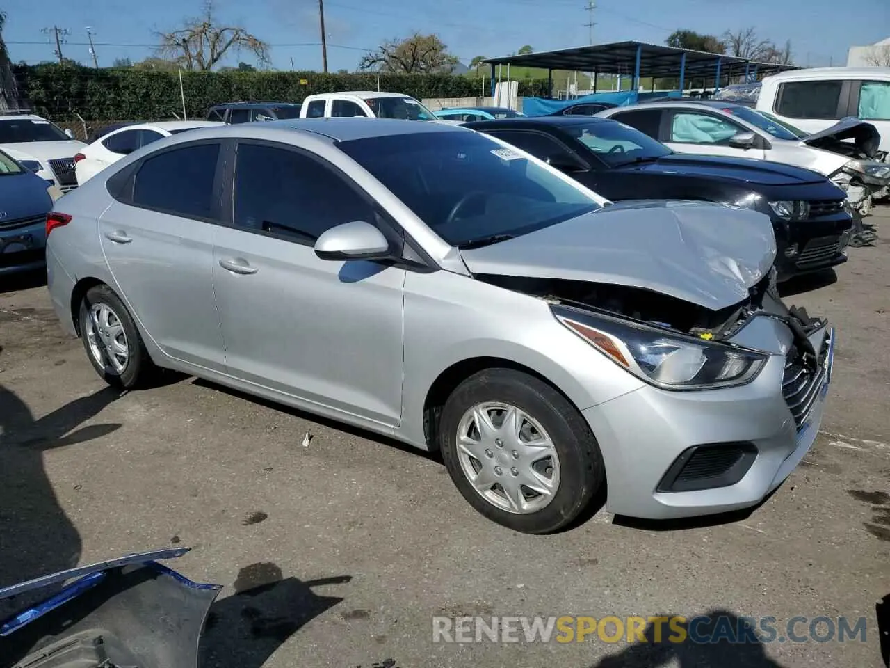 4 fotografías del automóvil dañado 3KPC24A31KE084816 HYUNDAI ACCENT 2019