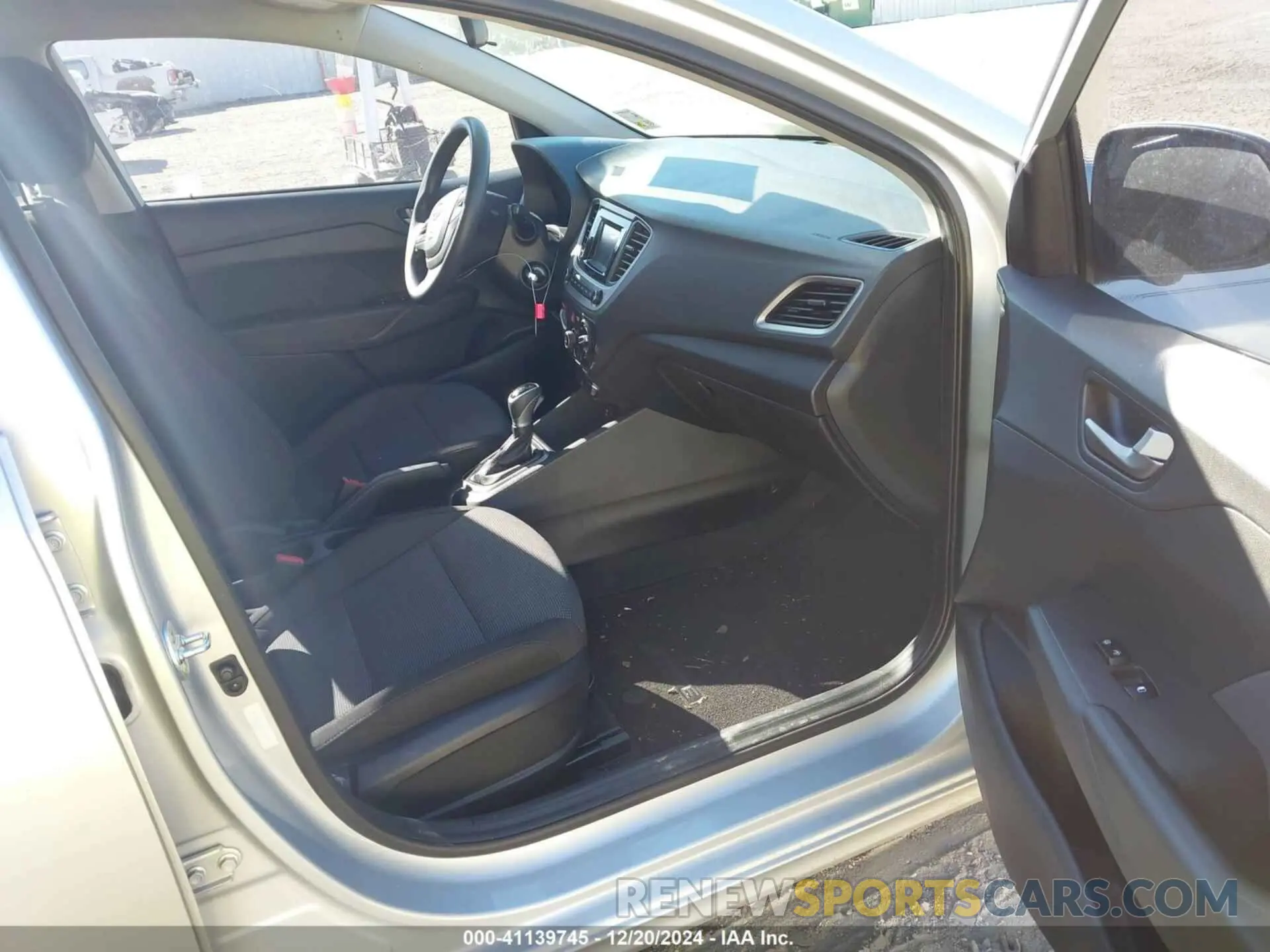 5 fotografías del automóvil dañado 3KPC24A32KE059777 HYUNDAI ACCENT 2019